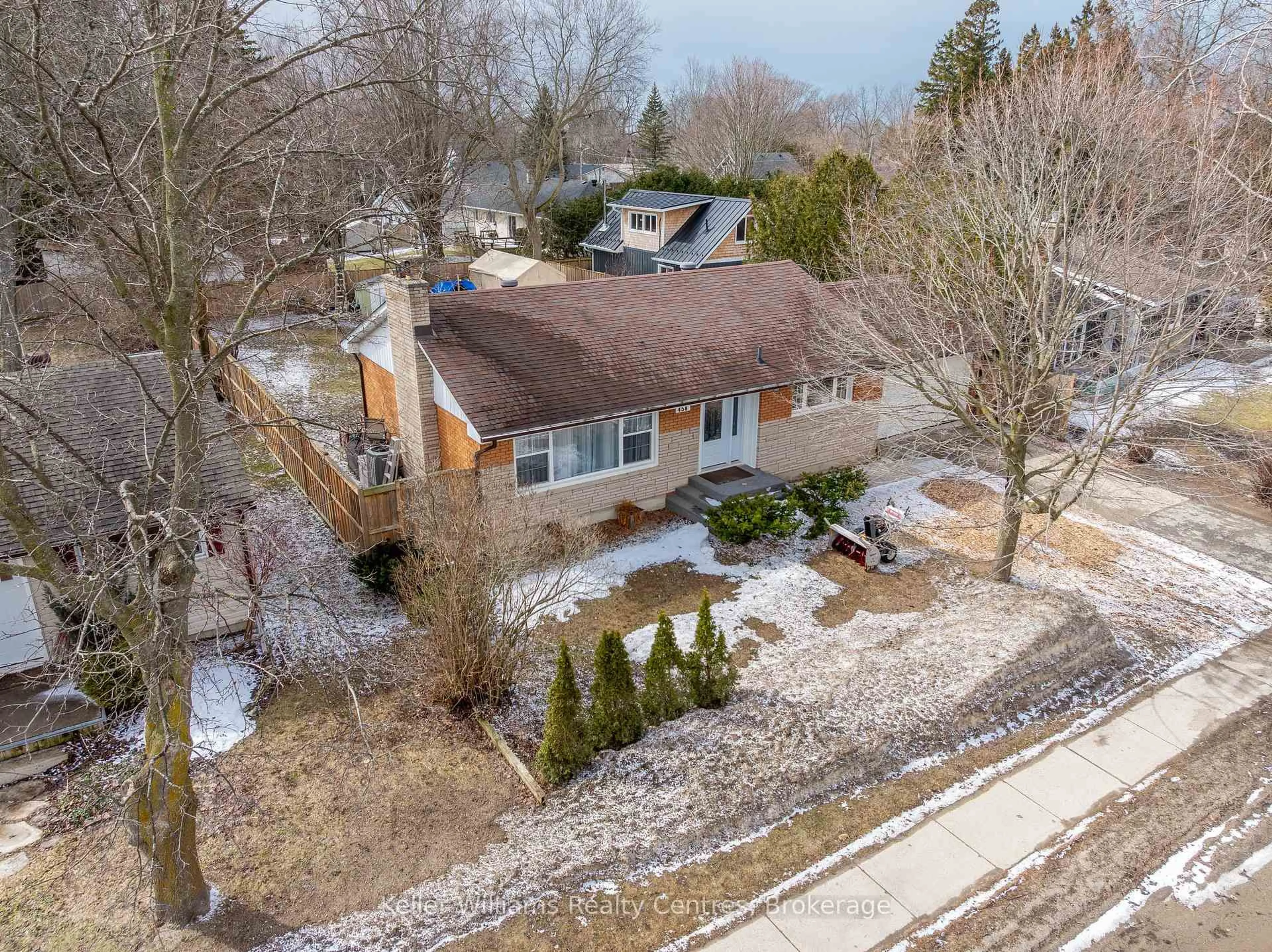 A pic from outside/outdoor area/front of a property/back of a property/a pic from drone, street for 458 Market St, Saugeen Shores Ontario N0H 2C2