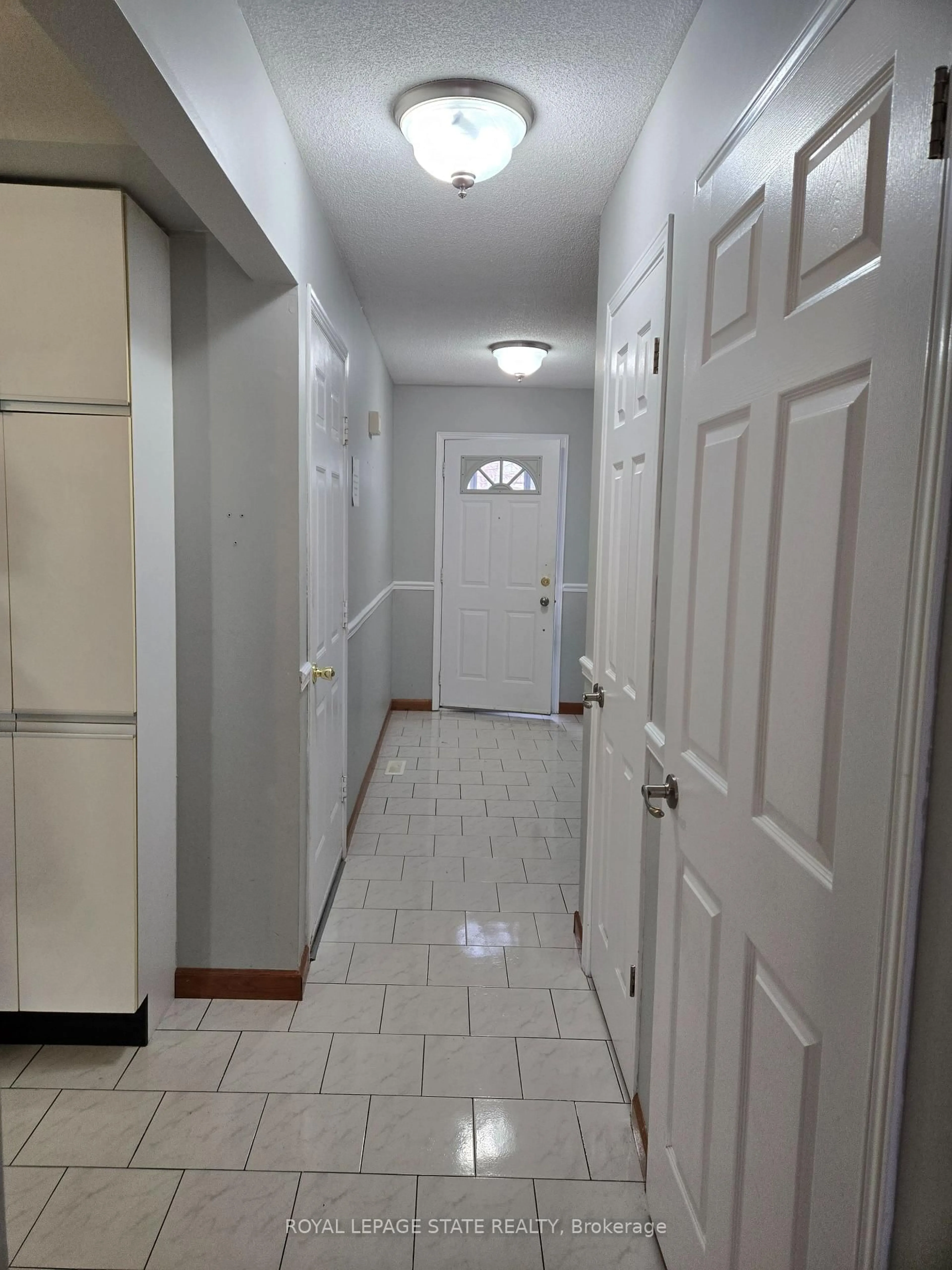 Unknown for 1 Royalwood Crt #55, Hamilton Ontario L8E 4Y2