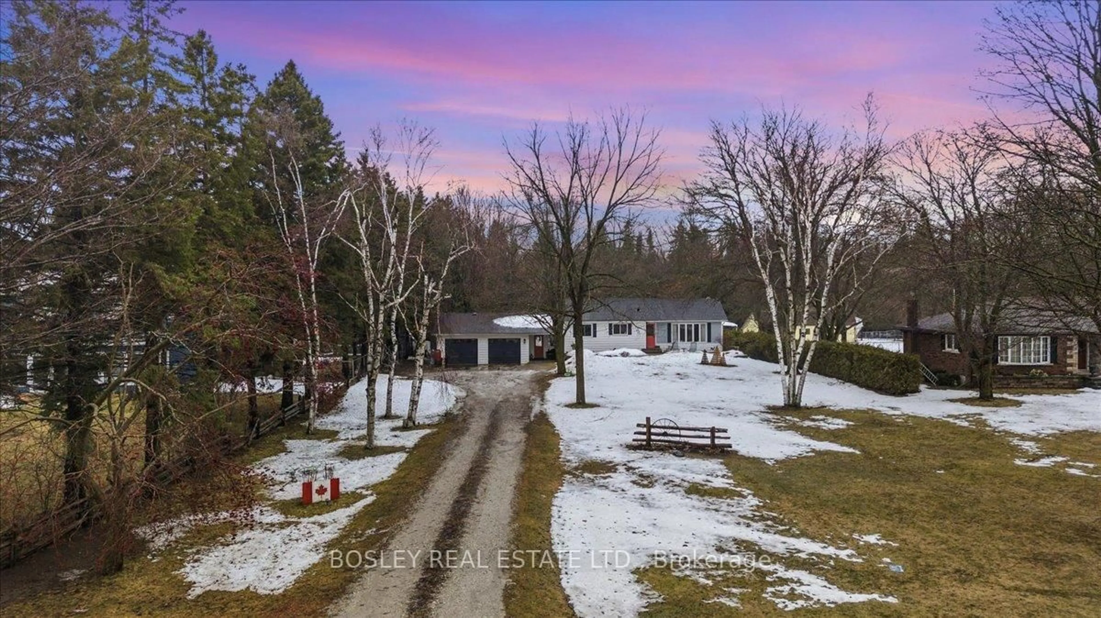 A pic from outside/outdoor area/front of a property/back of a property/a pic from drone, unknown for 9376 Wellington Rd 124 Rd, Erin Ontario N0B 1T0