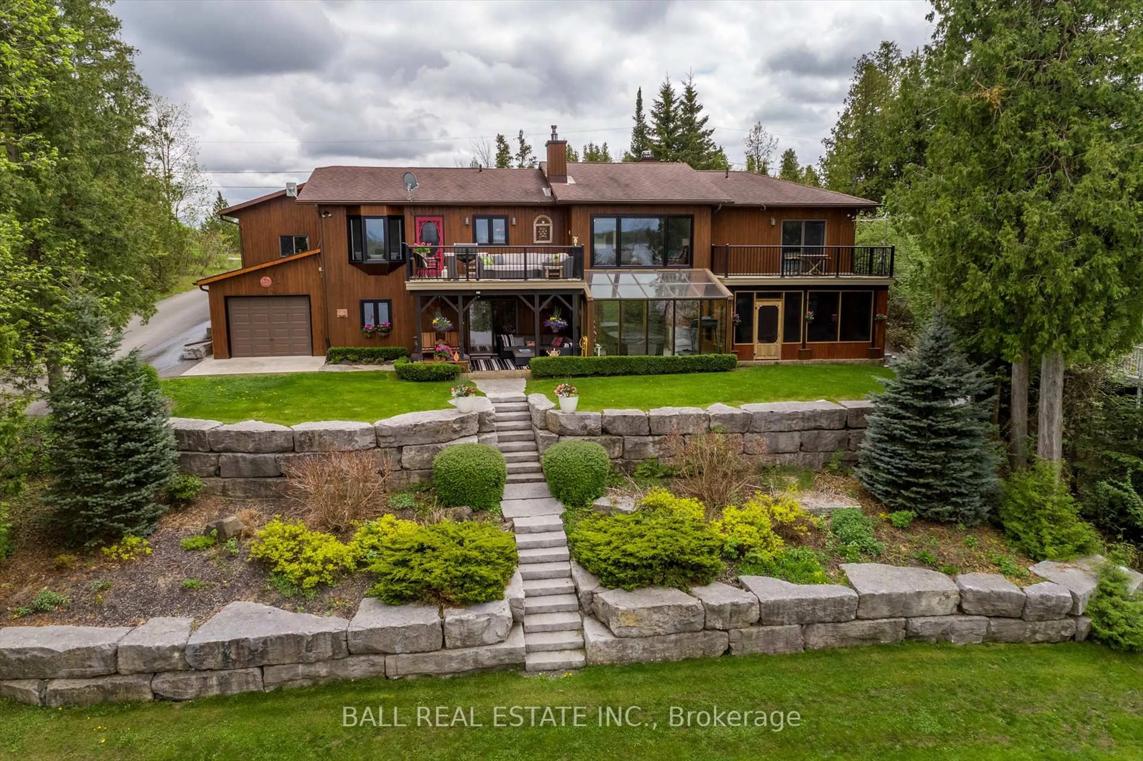 A pic from outside/outdoor area/front of a property/back of a property/a pic from drone, unknown for 110 Lakeview Dr, Trent Hills Ontario K0L 1L0