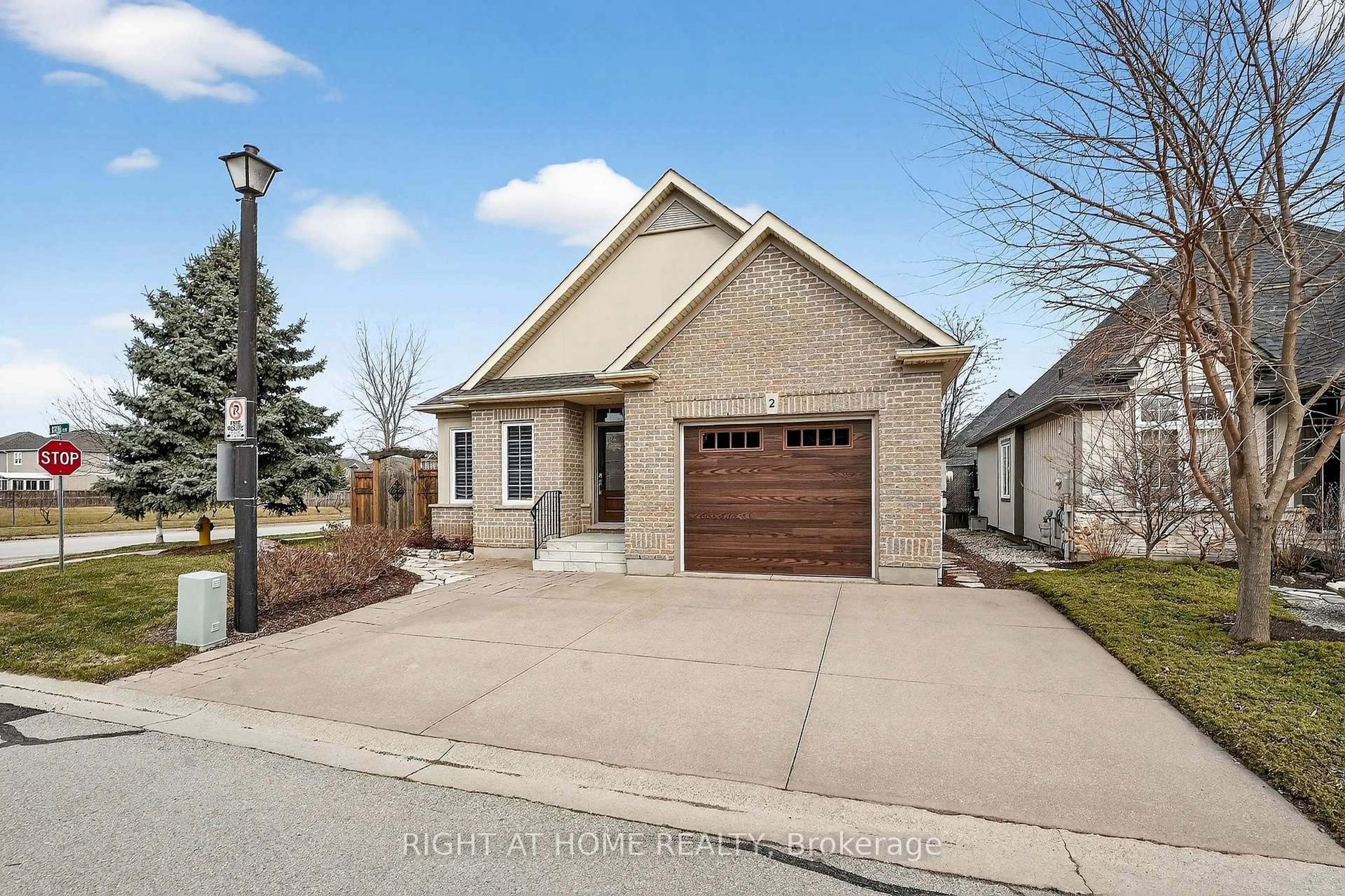 Home with brick exterior material, street for 2 Seyval Pl, Niagara-on-the-Lake Ontario L0S 1J0