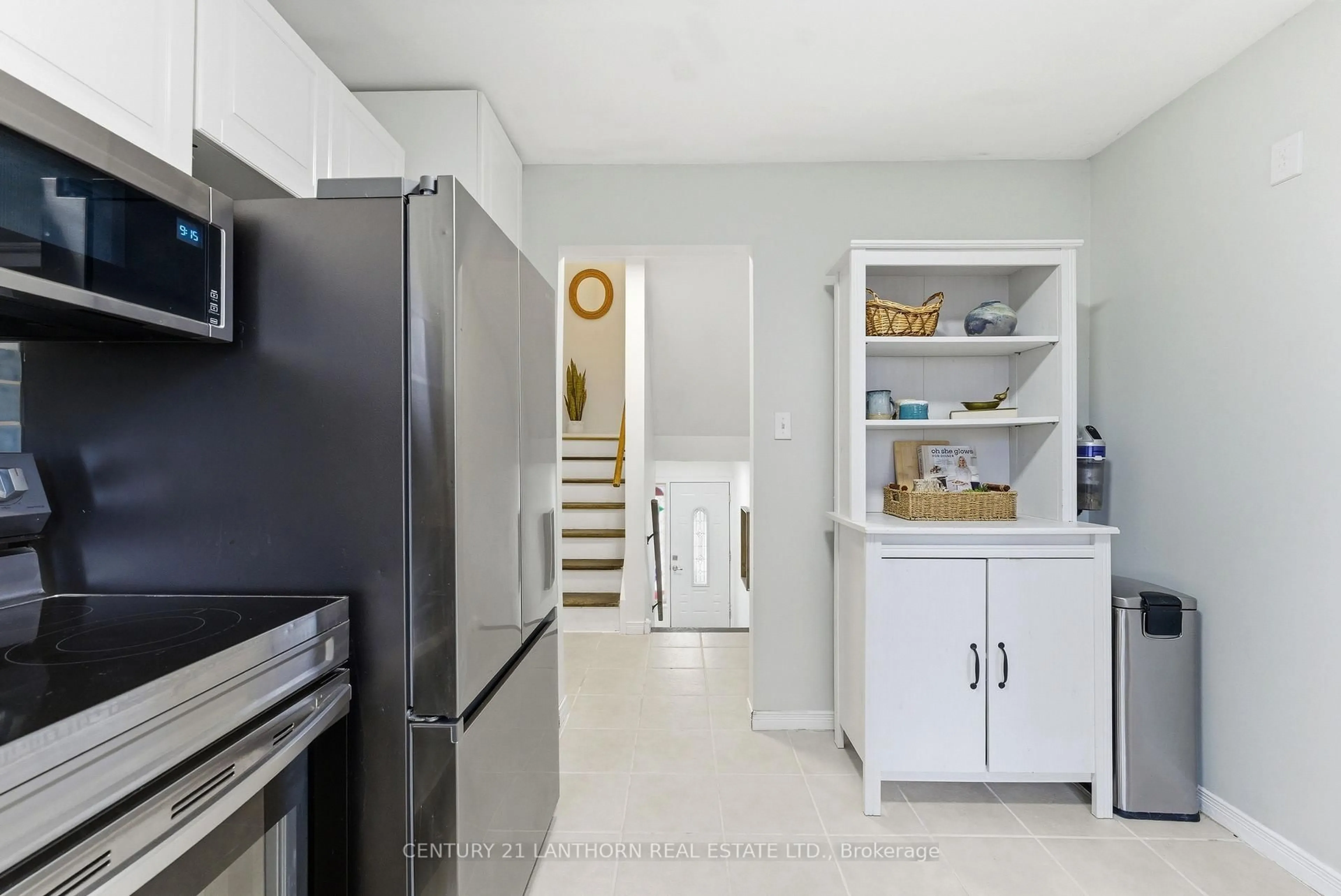 Unknown for 14 Anna Crt, Quinte West Ontario K8V 5Y4