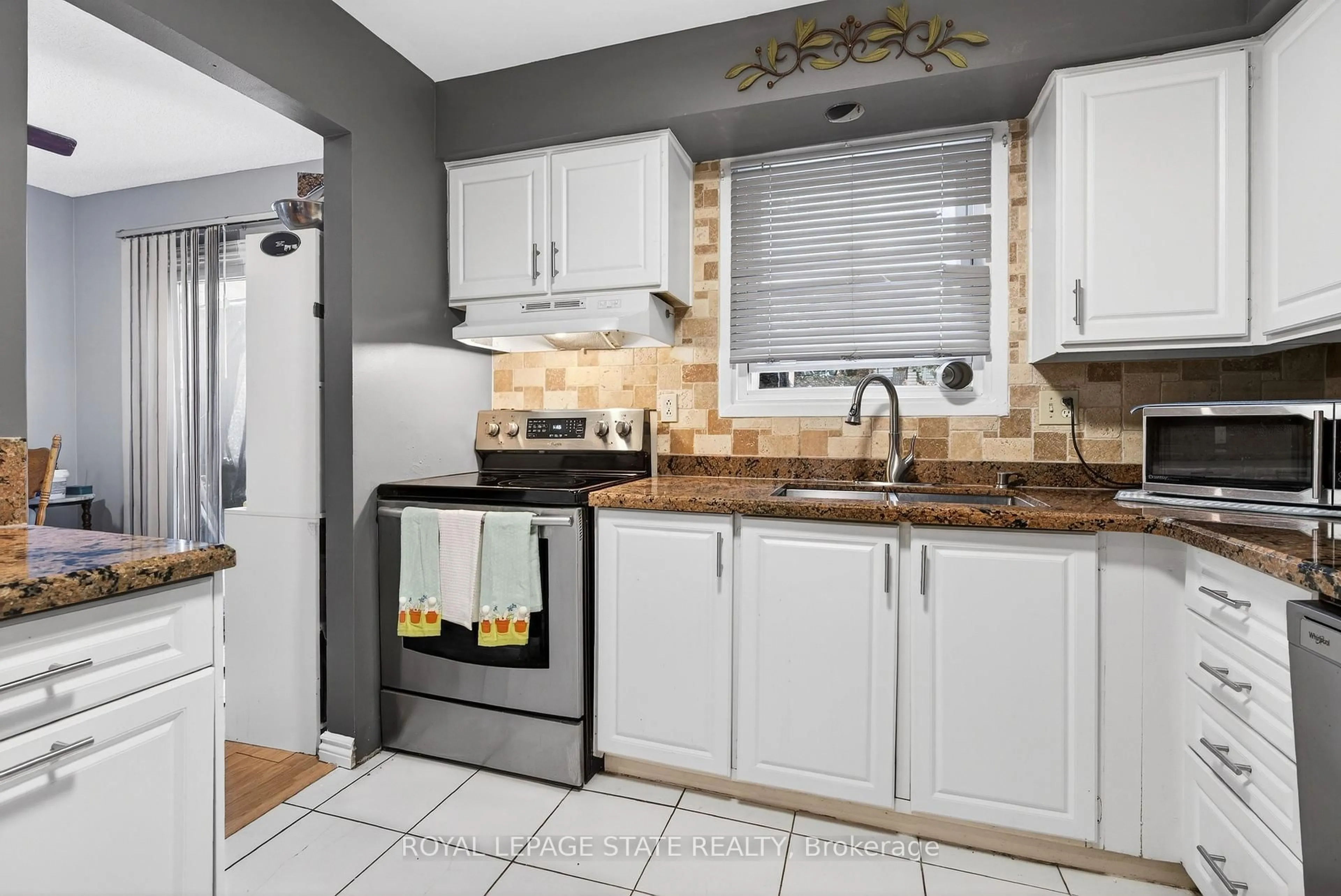 Unknown for 106 Wendover Dr, Hamilton Ontario L9C 5X5