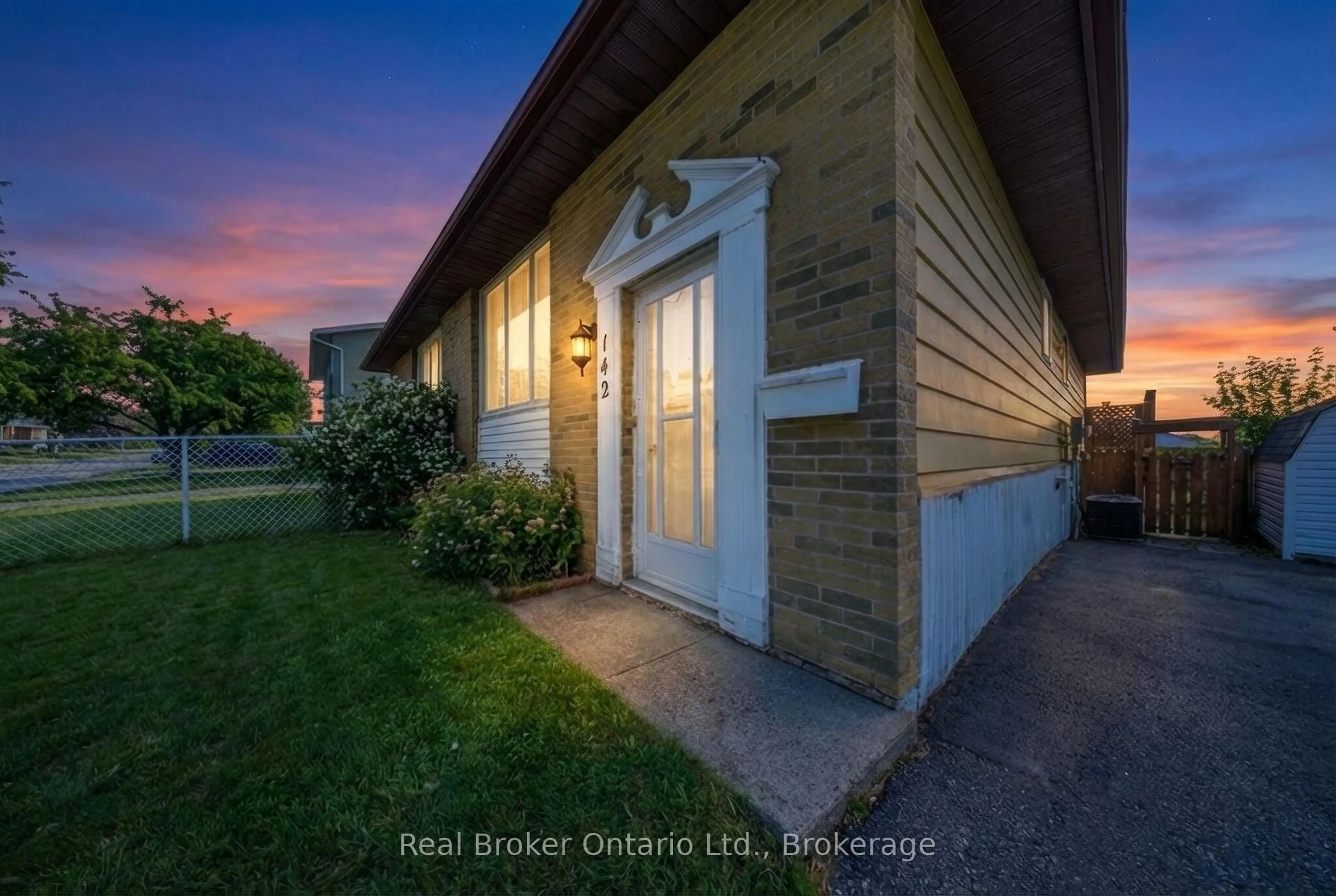 Unknown for 142 Bee St, Woodstock Ontario N4S 3Z4