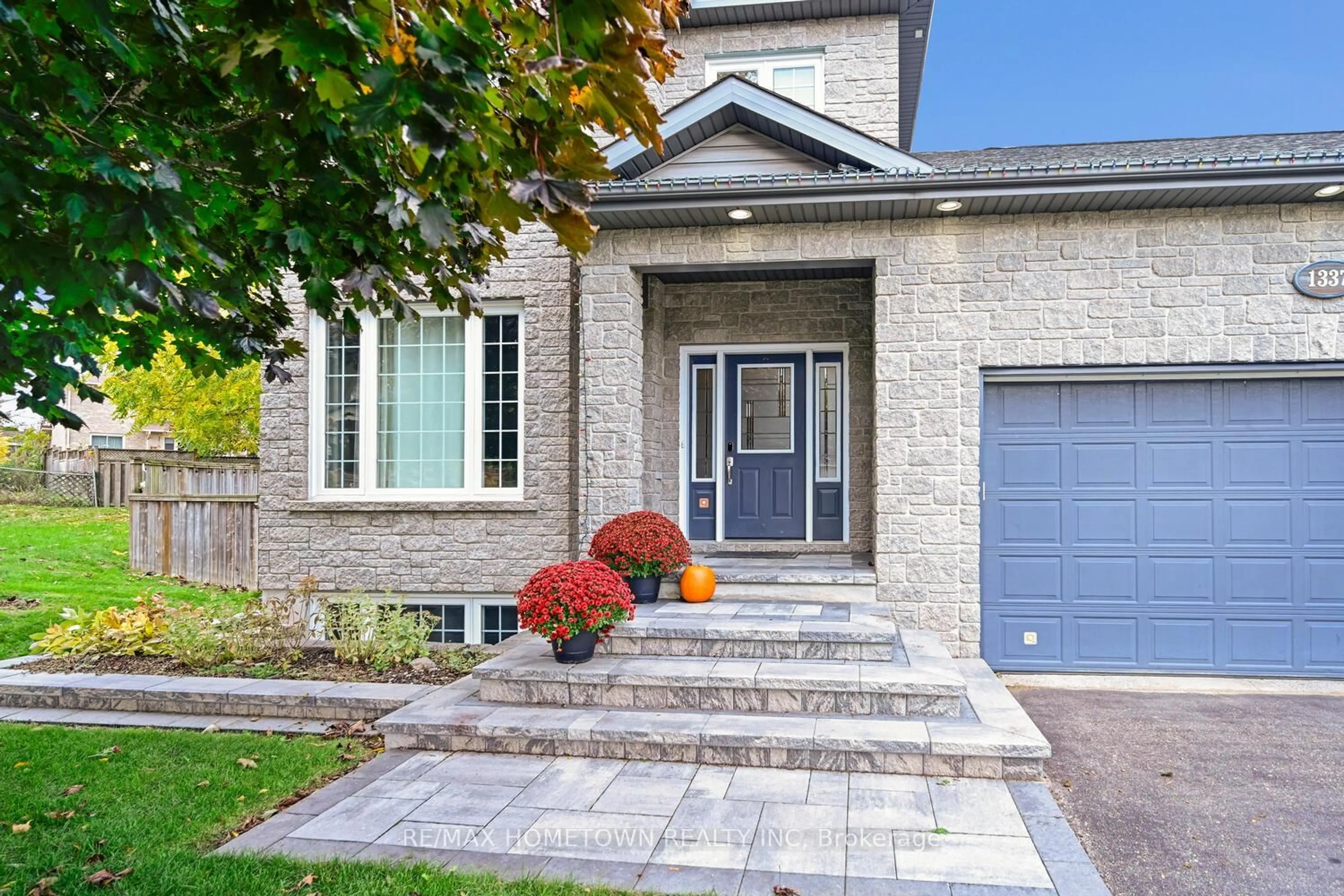 Home with brick exterior material, street for 1337 Cuthbertson Ave, Brockville Ontario K6V 6Y2