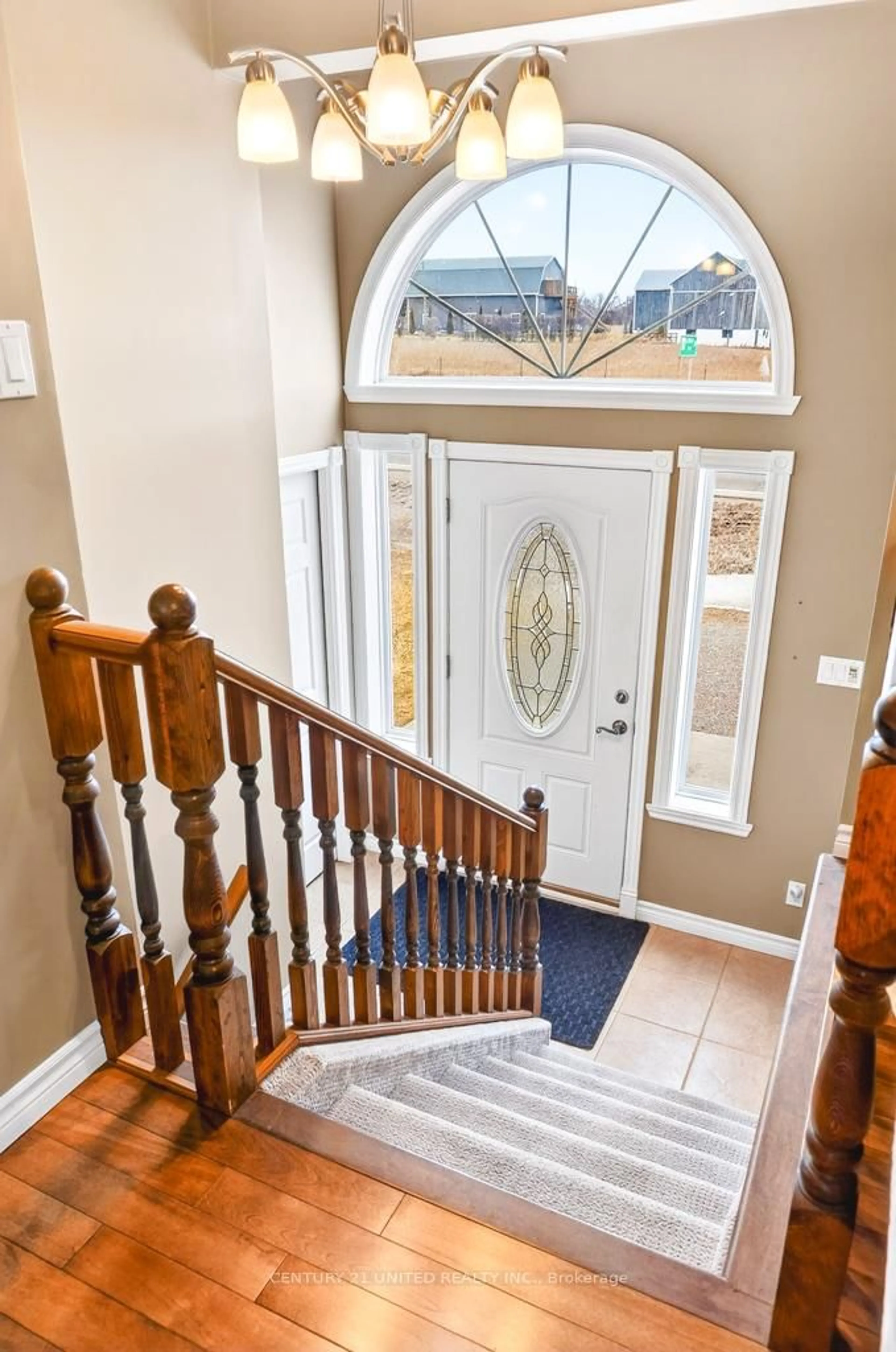 Indoor entryway for 8168 Hwy 7, Kawartha Lakes Ontario K9J 6X4