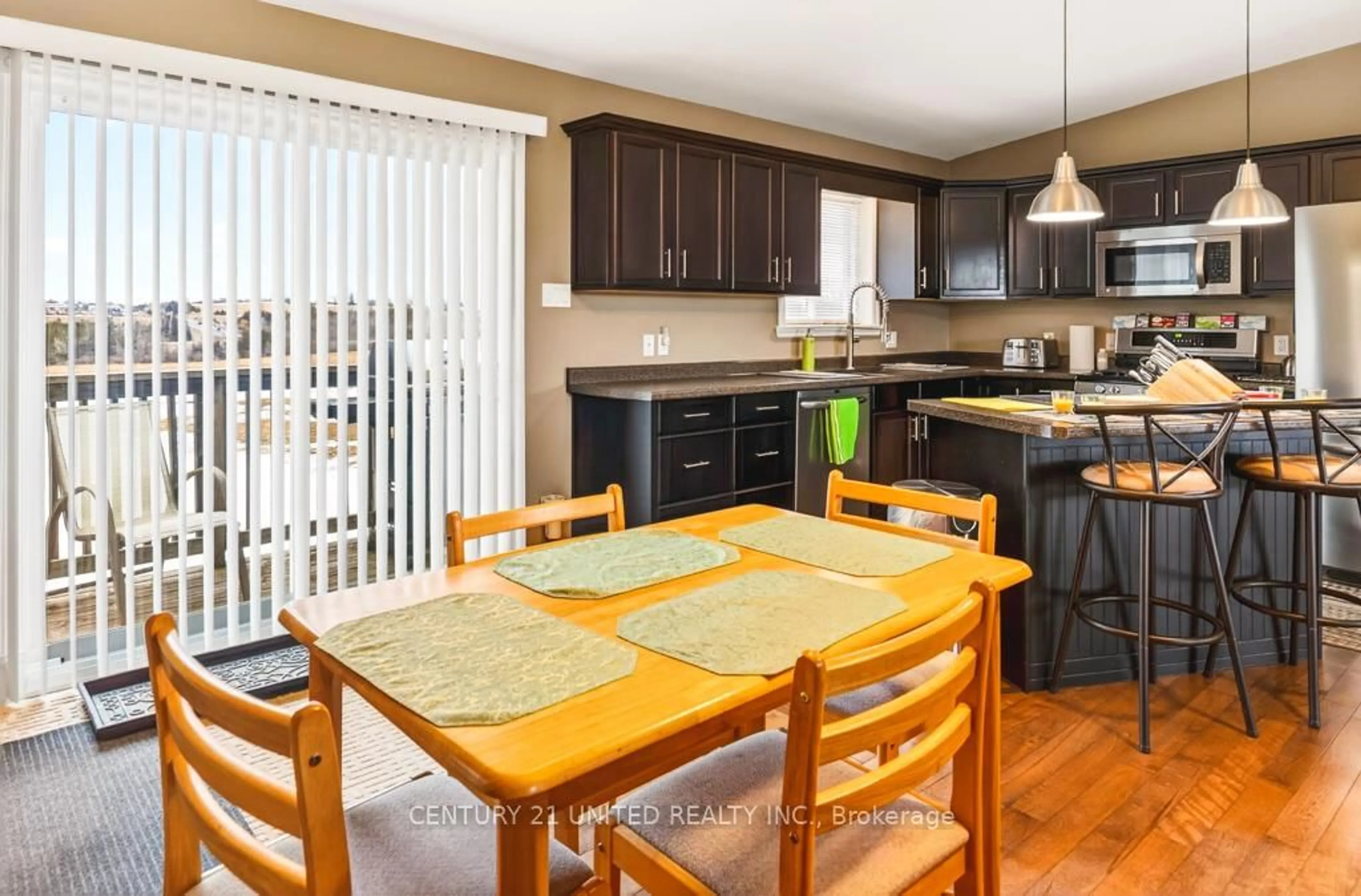 Open concept kitchen, unknown for 8168 Hwy 7, Kawartha Lakes Ontario K9J 6X4