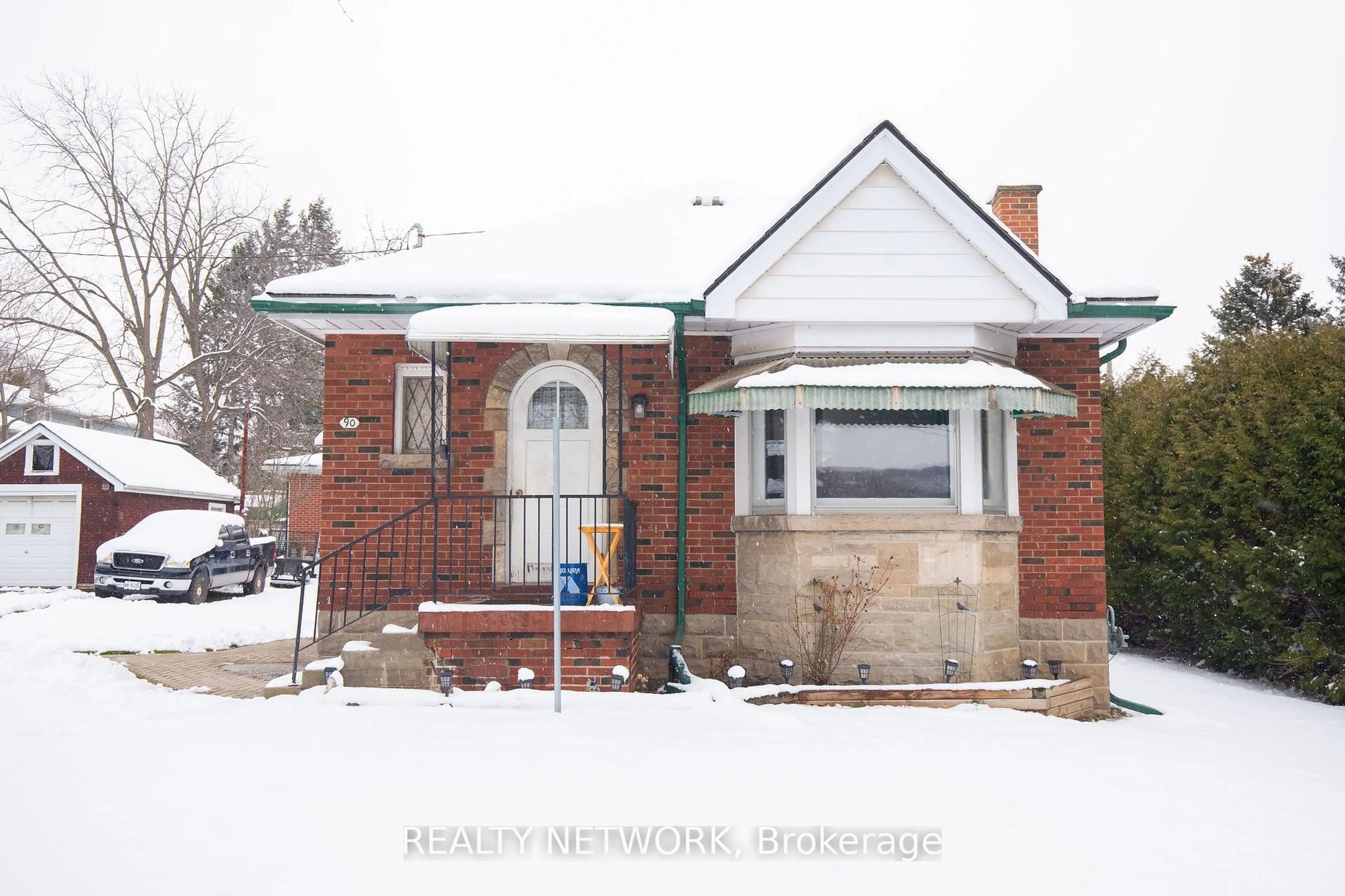 Home with brick exterior material, street for 90 Osler Dr, Hamilton Ontario L9H 4B5