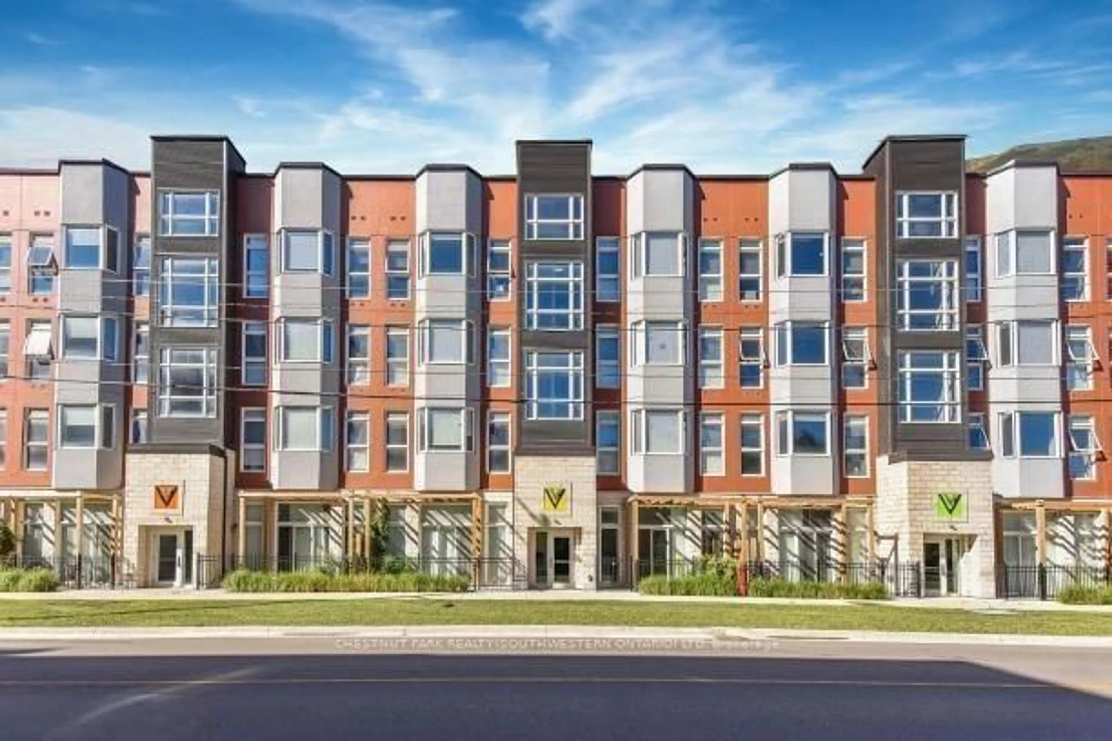 Unknown for 253 Albert St #216, Waterloo Ontario N2L 0G3