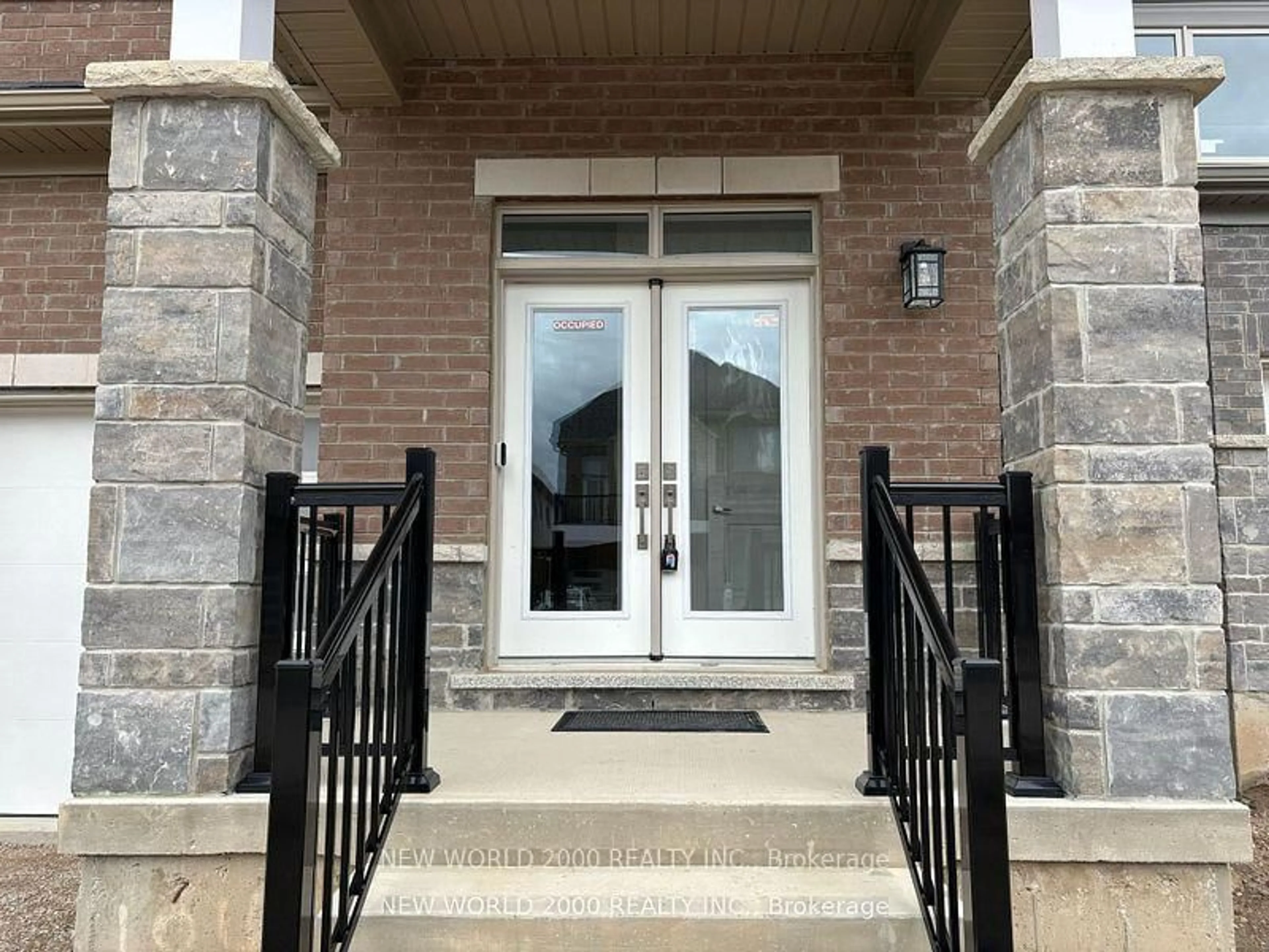 Indoor entryway for 147 Povey Rd, Centre Wellington Ontario N1M 0J6