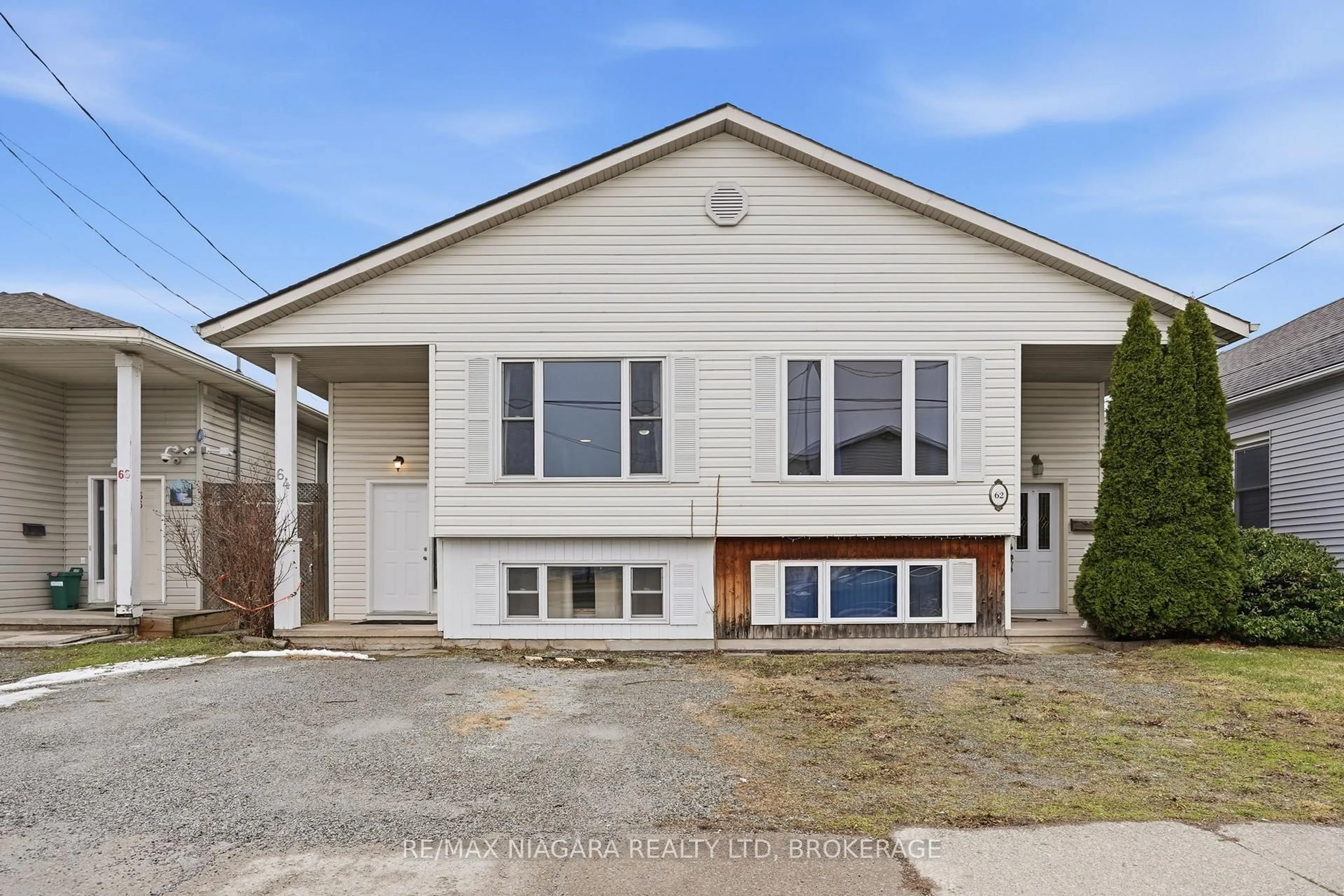 Home with vinyl exterior material, street for 64 PAGE St, St. Catharines Ontario L2R 4A7