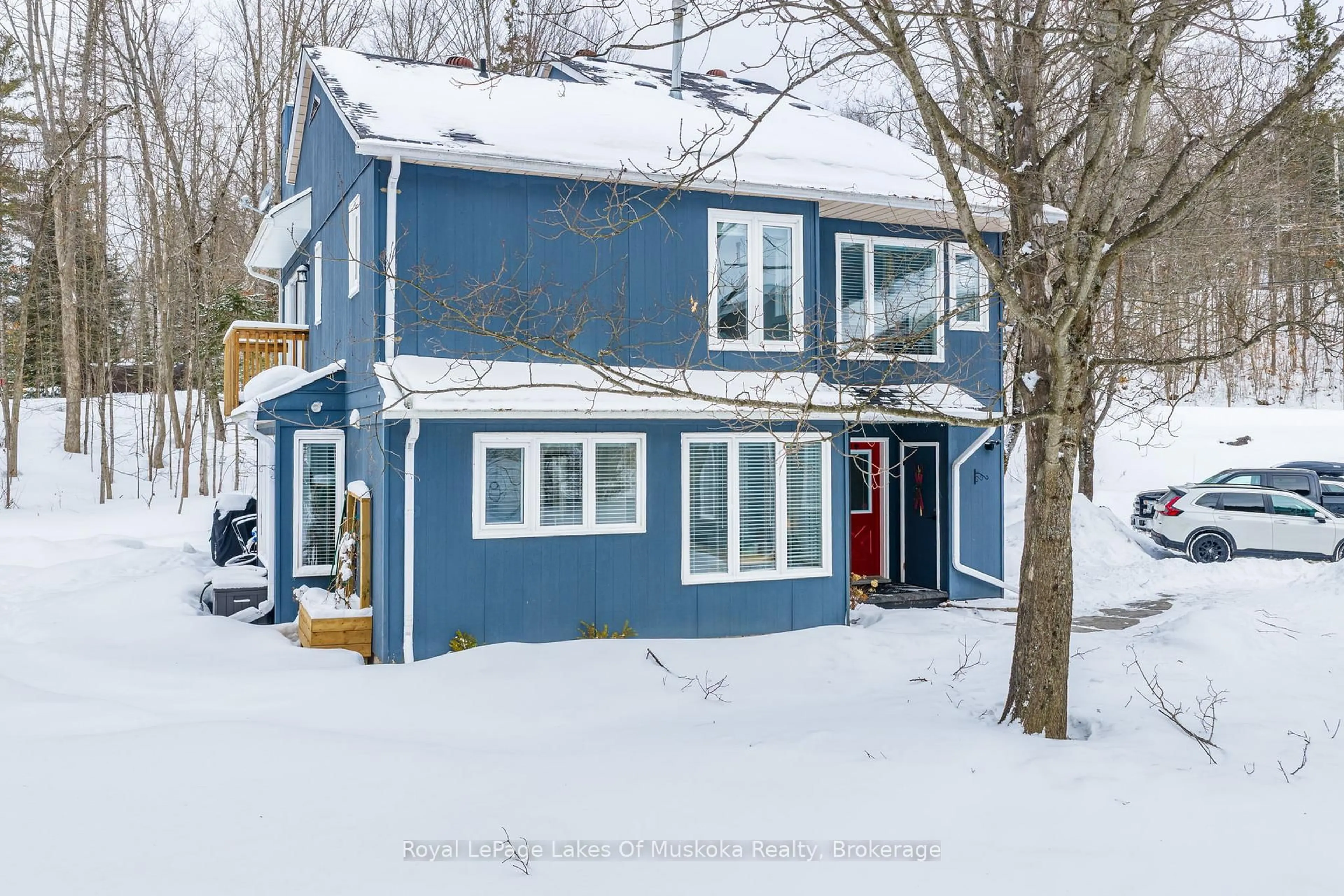 Home with vinyl exterior material, street for 1551 Hidden Valley Rd #4, Huntsville Ontario P1H 1A4