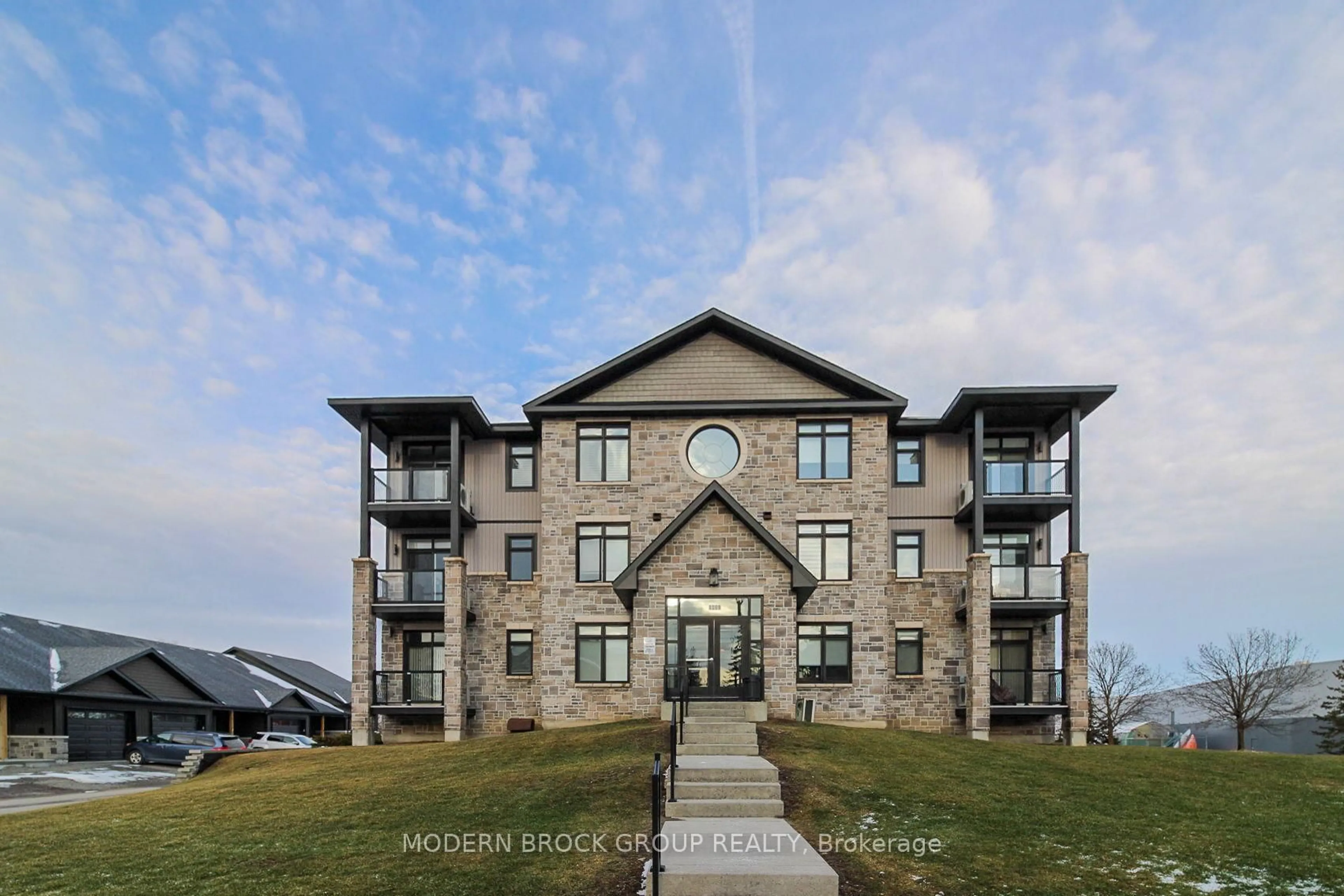 A pic from outside/outdoor area/front of a property/back of a property/a pic from drone, mountain view for 1109 Millwood Ave #103, Brockville Ontario K6V 0C7