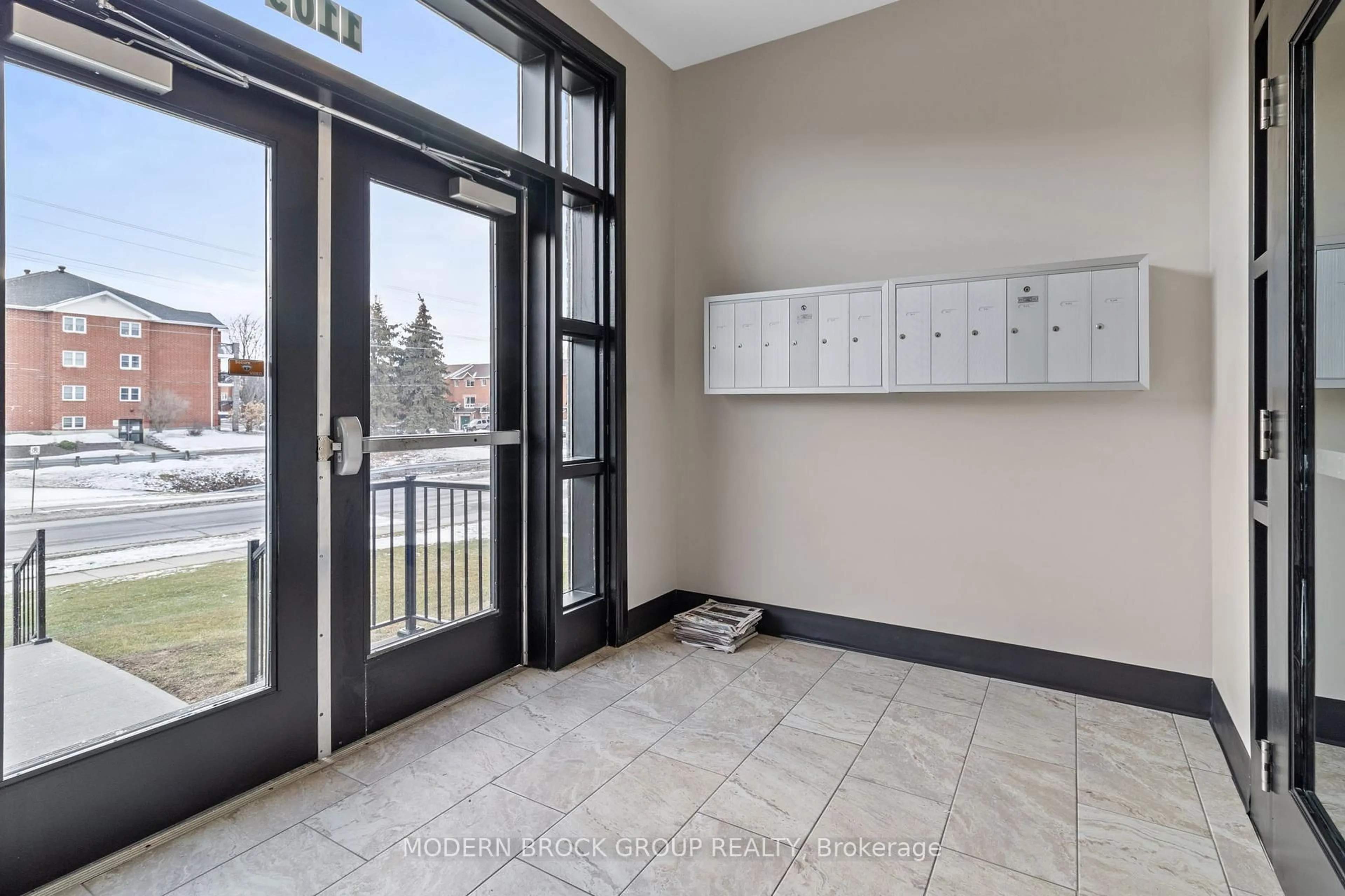Indoor entryway for 1109 Millwood Ave #103, Brockville Ontario K6V 0C7