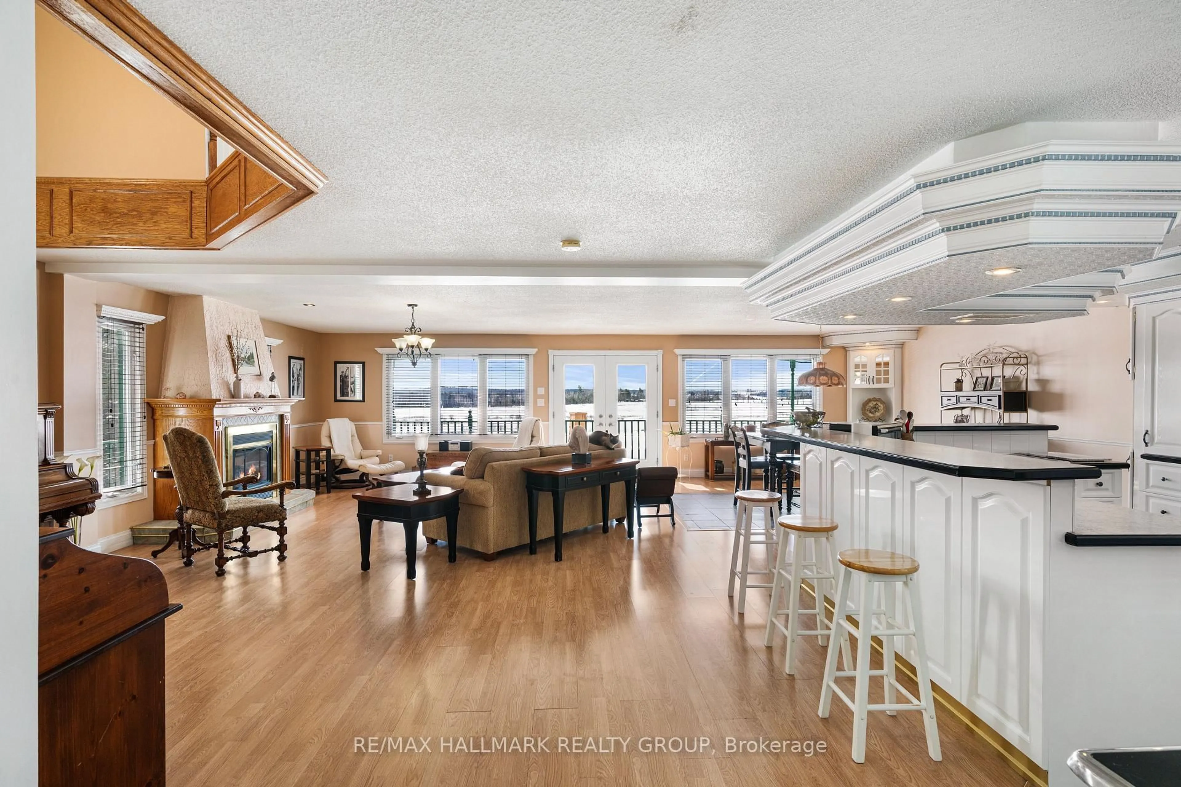 Open concept kitchen, unknown for 1148 BRAZEAU Rd, Clarence-Rockland Ontario K0A 1N0