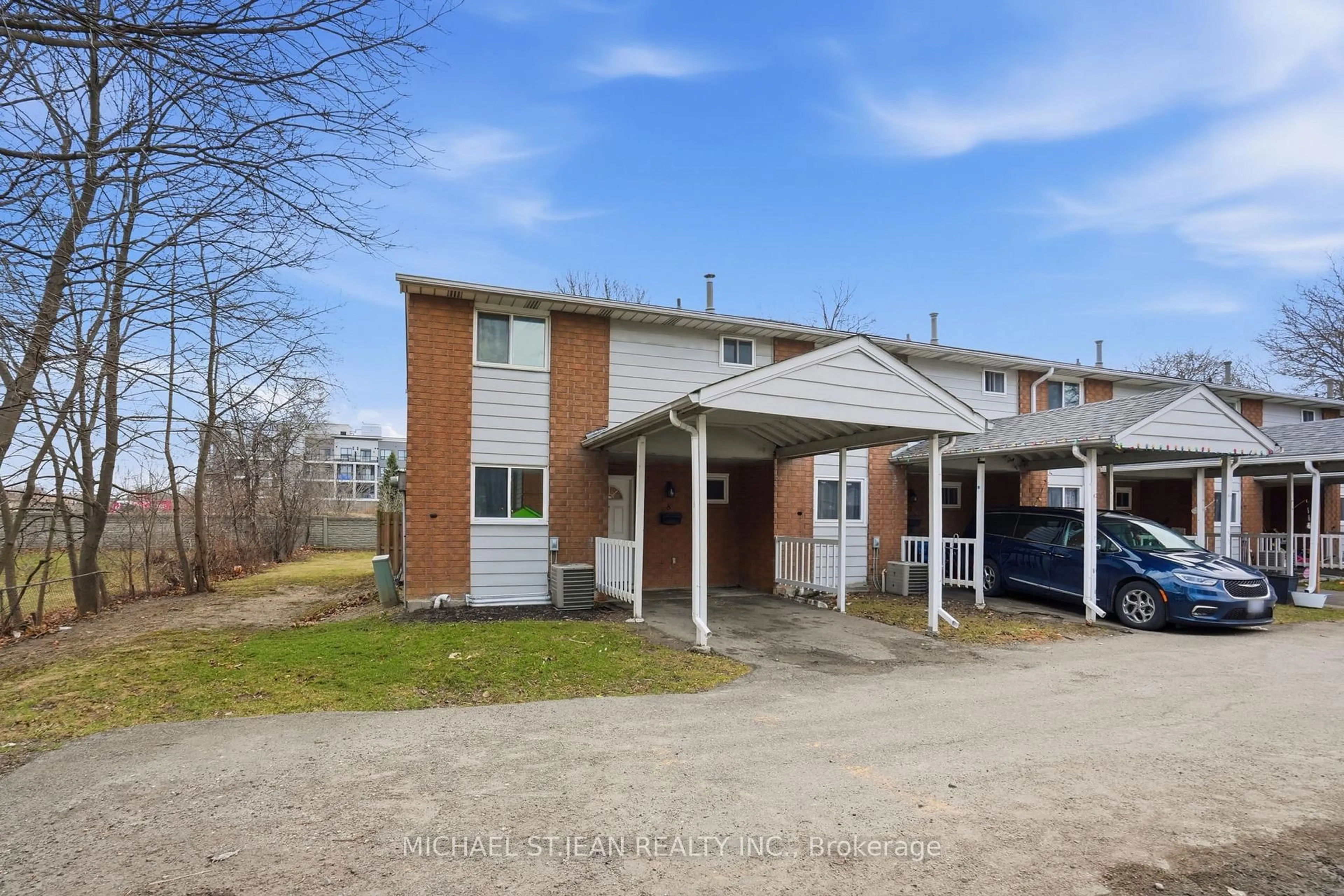 A pic from outside/outdoor area/front of a property/back of a property/a pic from drone, street for 125 Limeridge Rd #8, Hamilton Ontario L9C 2V3