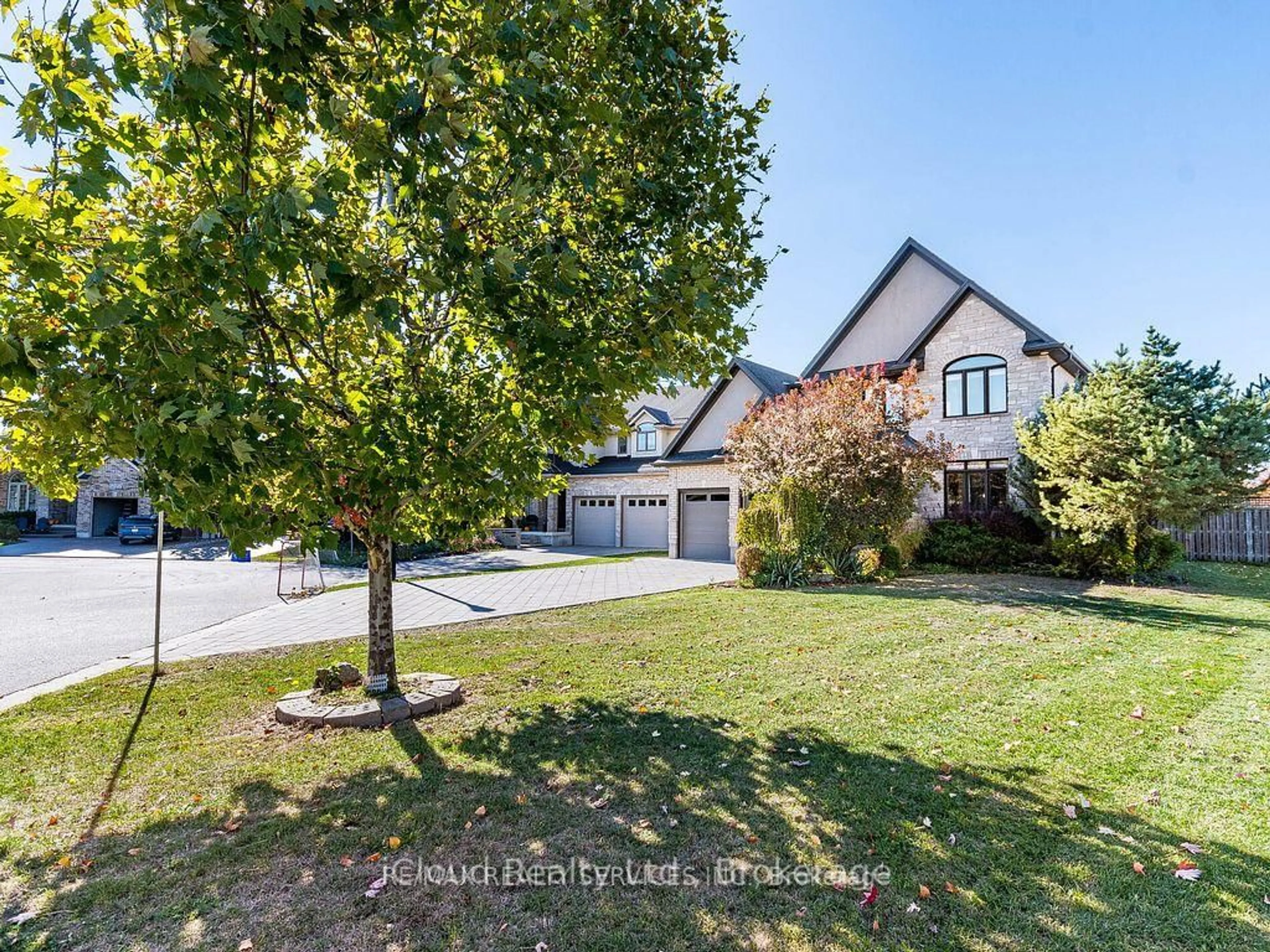 Unknown for 104 Staffordshire Crt, London North Ontario N6H 5P8