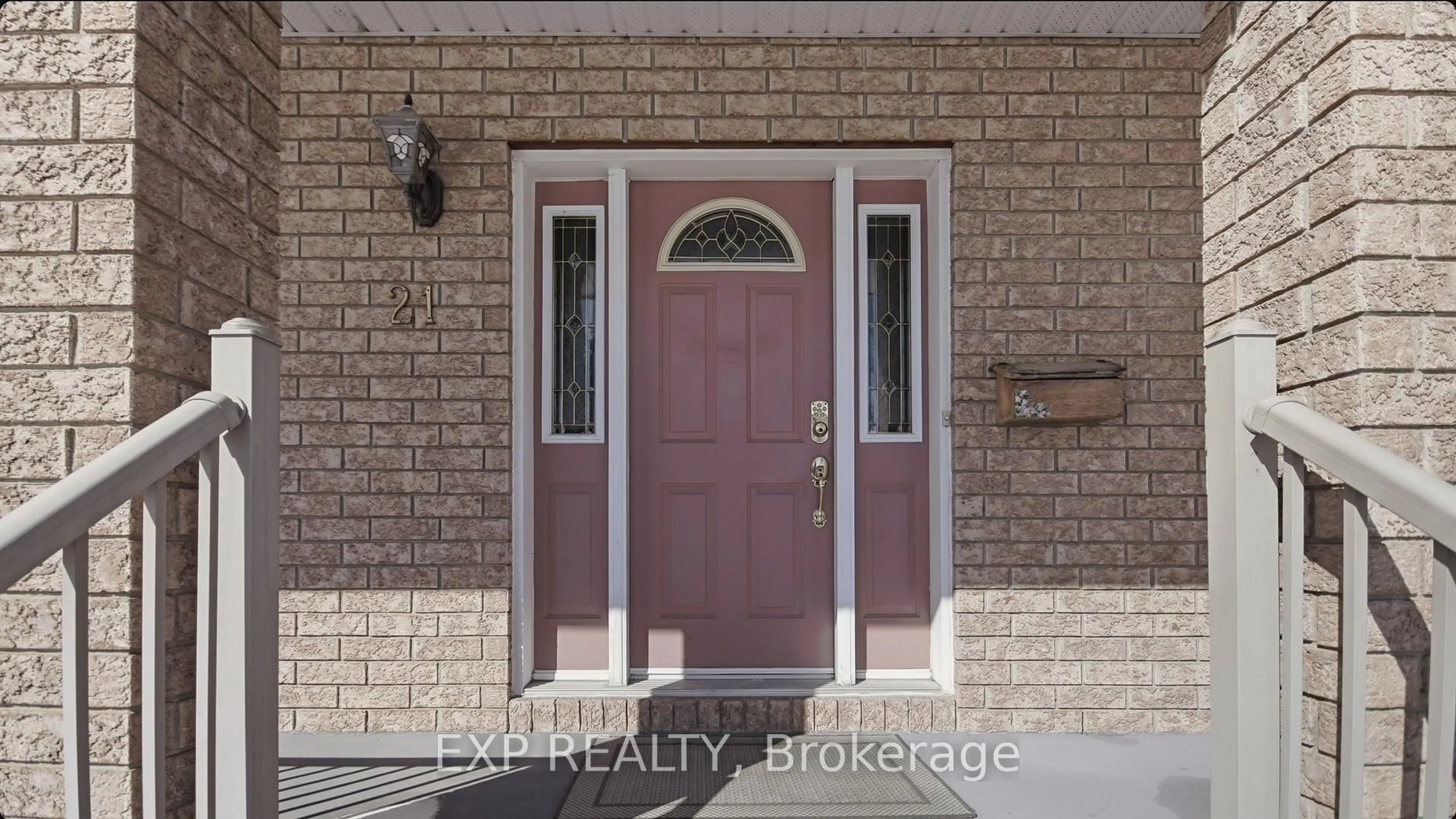 Unknown for 21 Chippewa Ave, Ottawa Ontario K2G 1X6