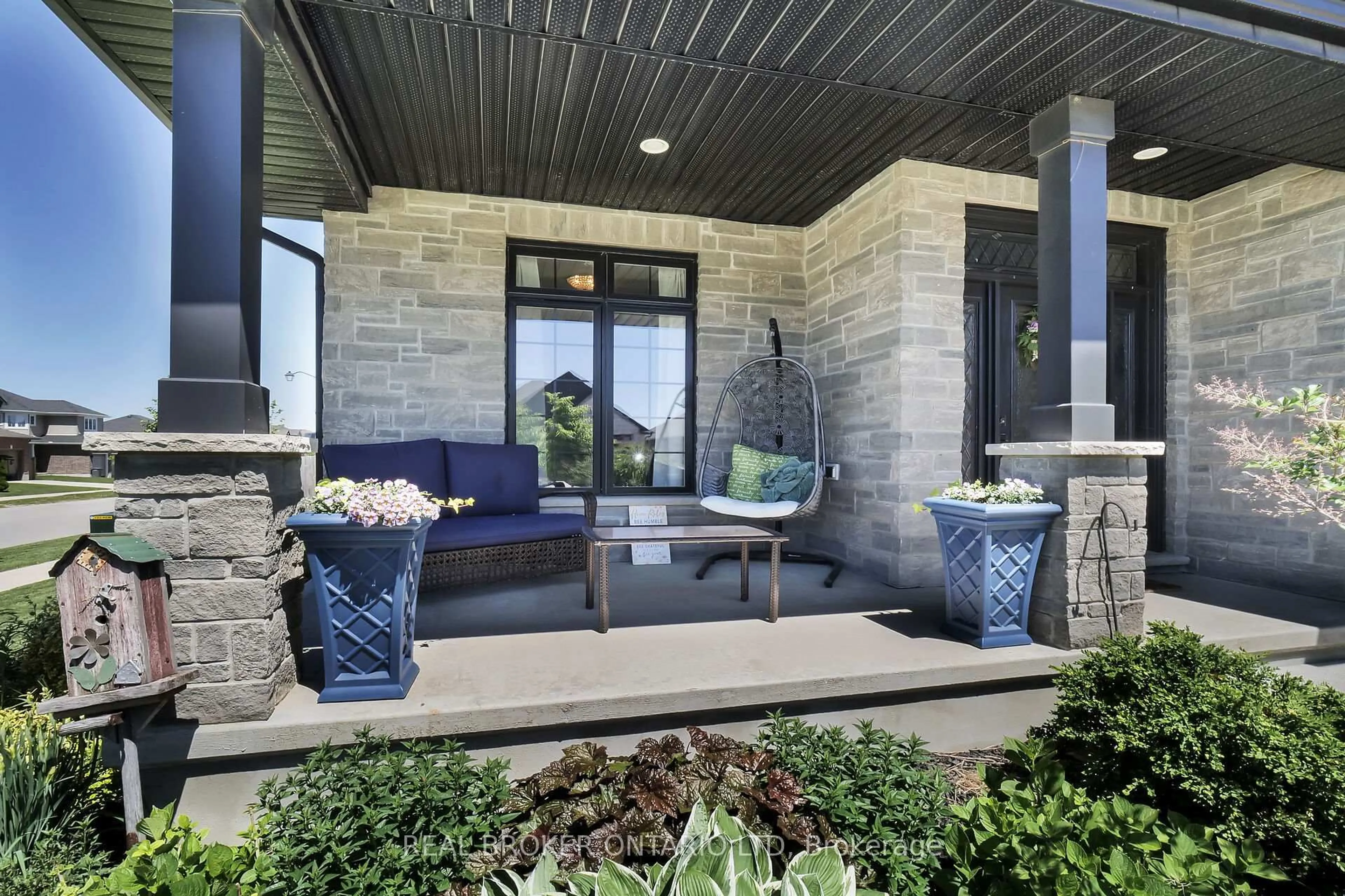 Patio, unknown for 27 Glenwood St, St. Thomas Ontario N5R 0G3