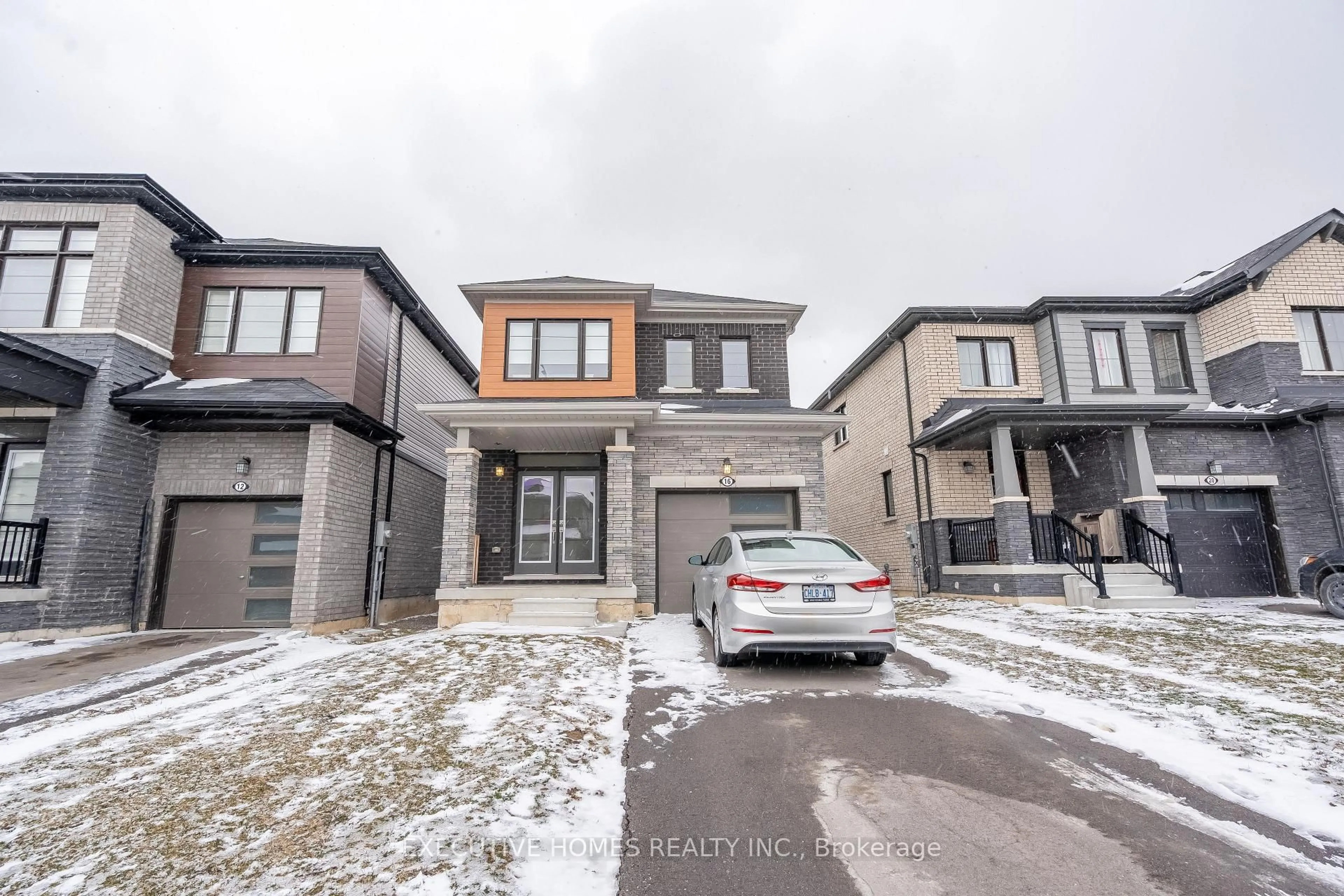 Home with brick exterior material, street for 16 Ever Sweet Way, Thorold Ontario L2V 0L1