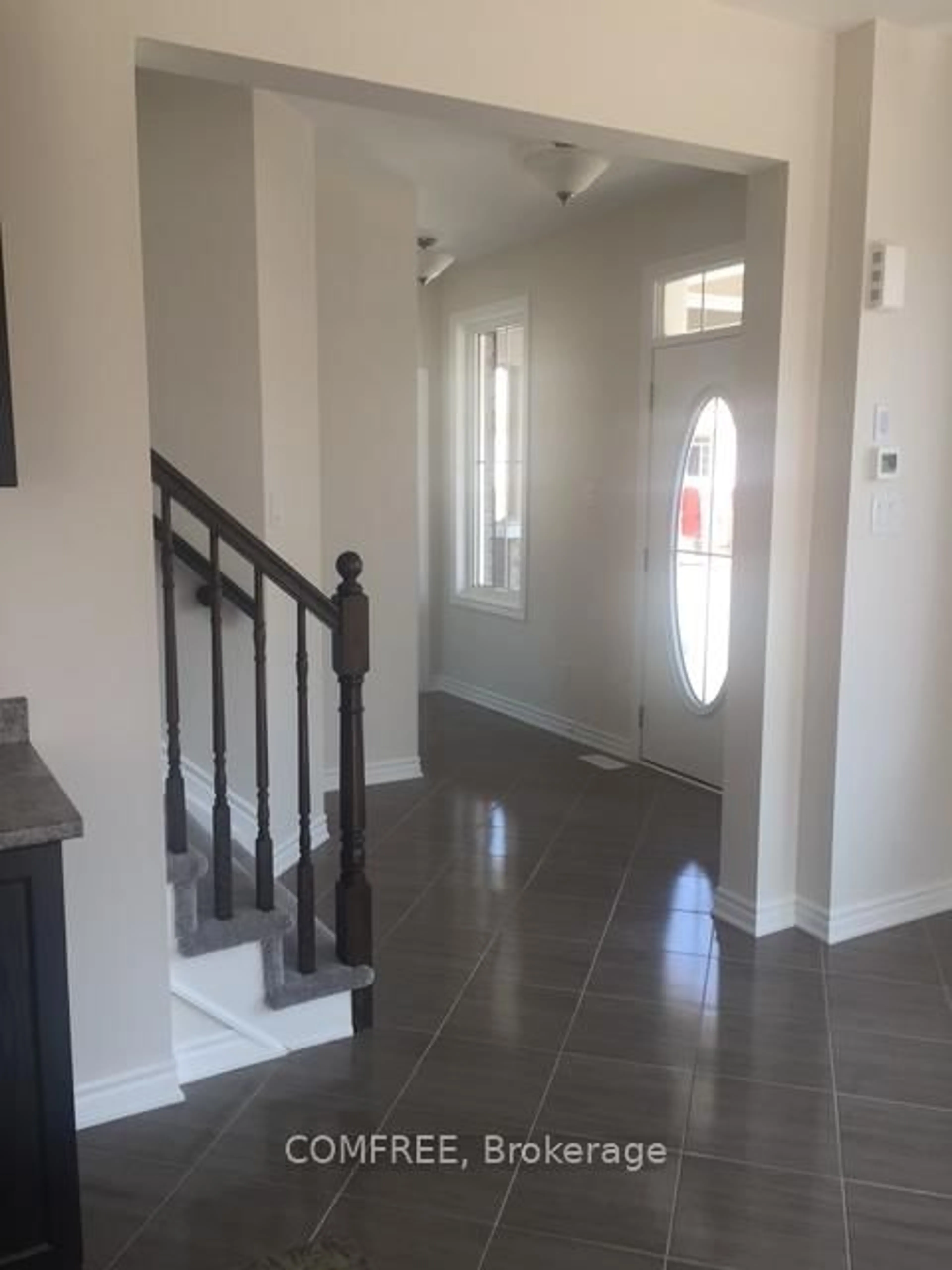 Indoor foyer for 784 Logperch Circ, Ottawa Ontario K2J 6K3