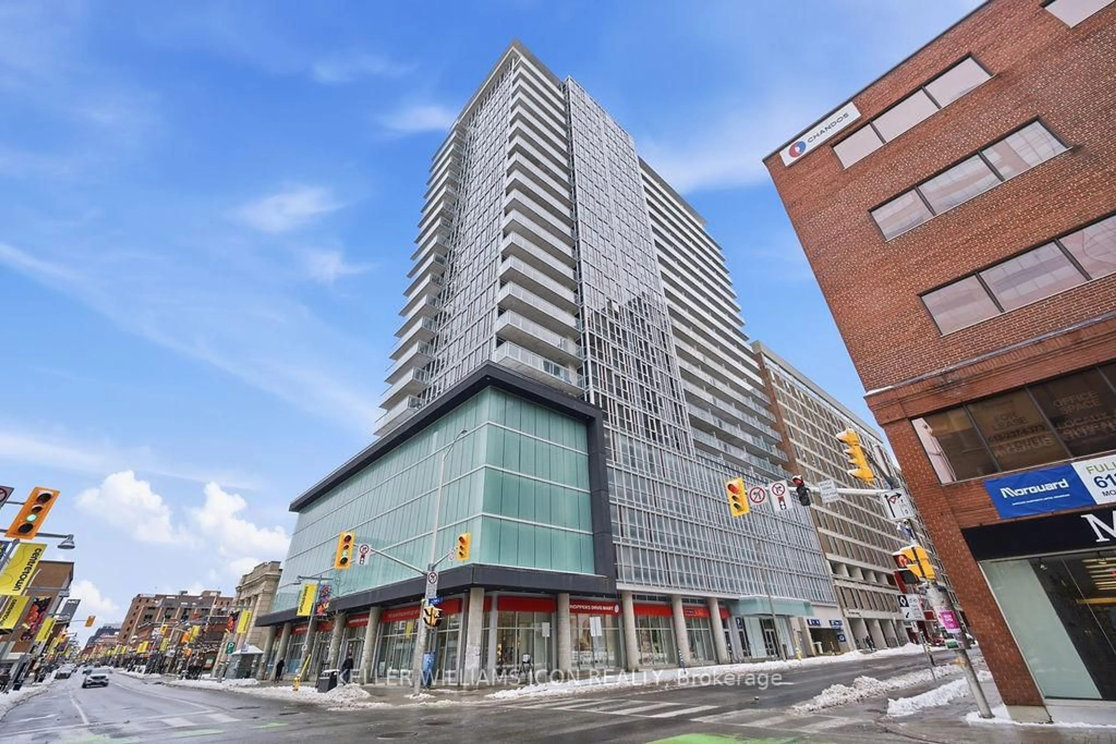 Indoor foyer for 324 Laurier Ave #1301, Ottawa Ontario K1P 0A4