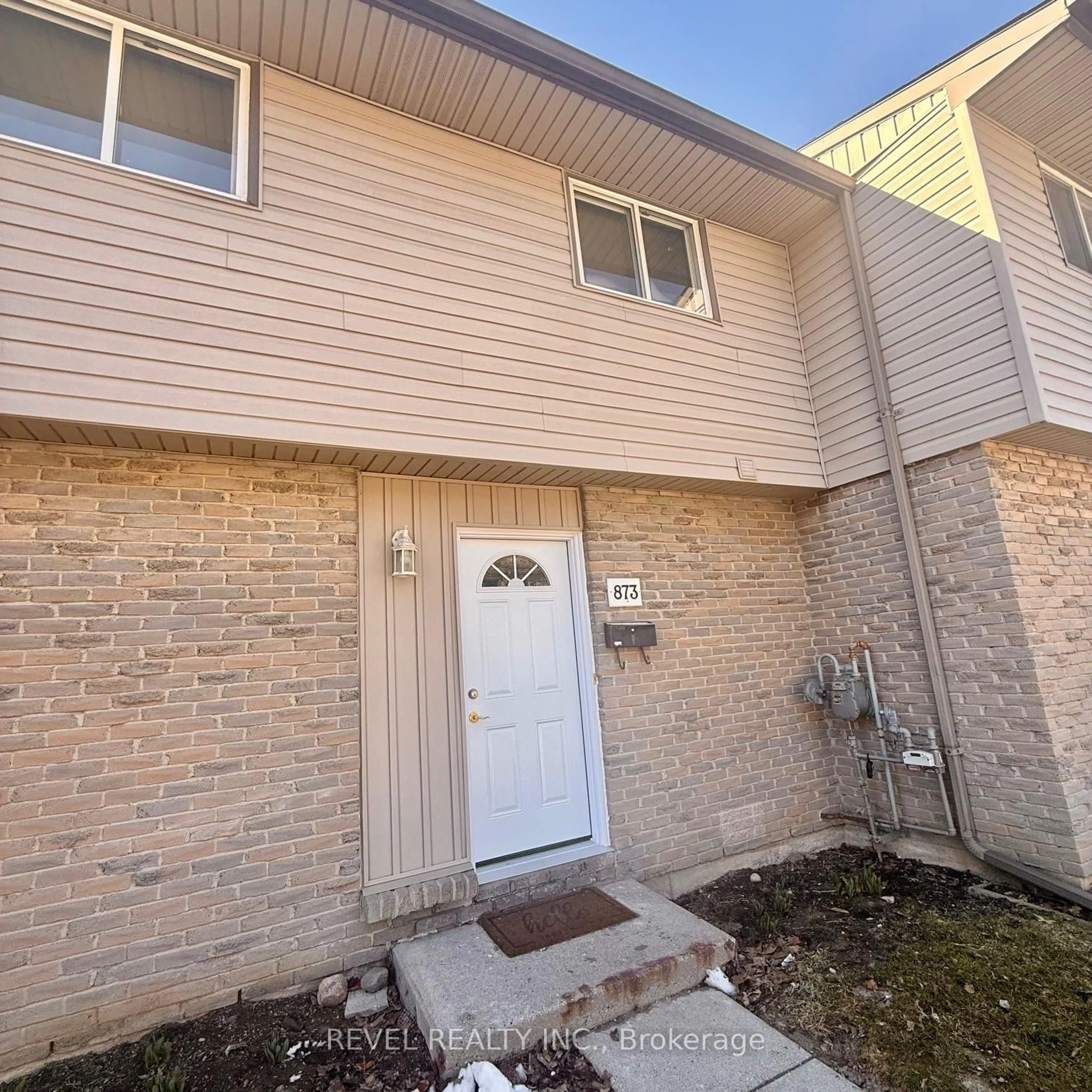 Unknown for 873 Southdale Rd, London South Ontario N6E 1V7