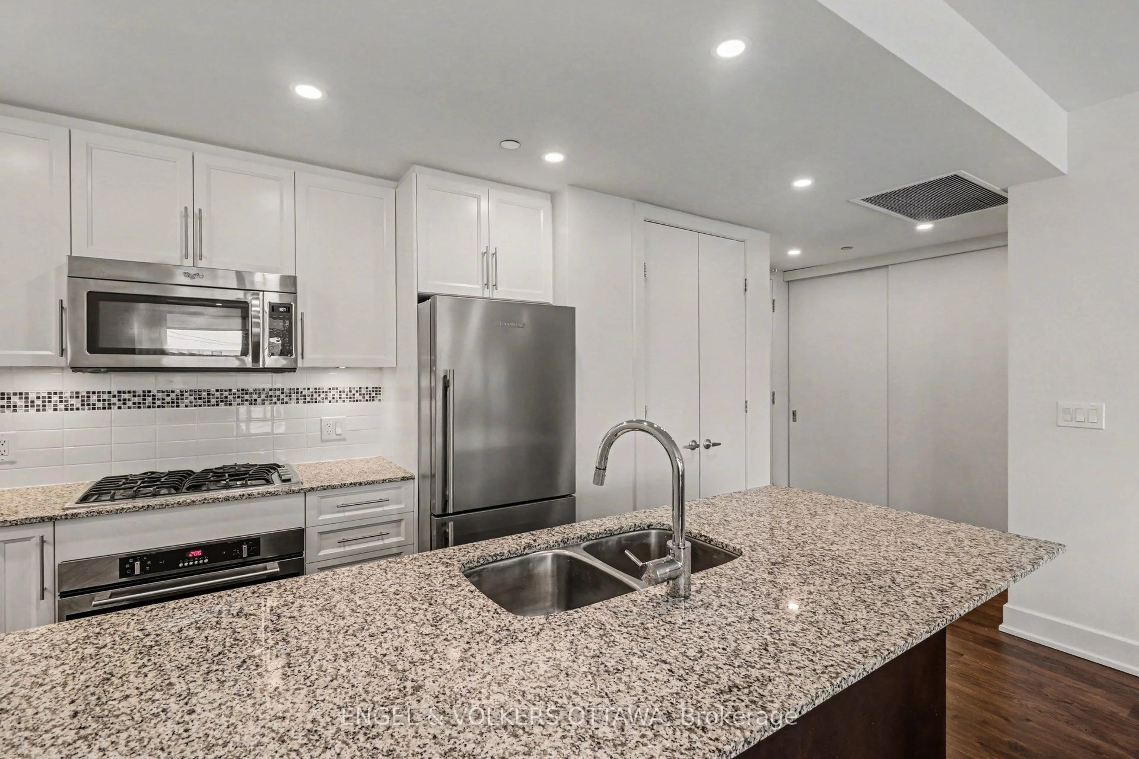 Standard kitchen, ceramic/tile floor for 7 Marquette Ave #318, Ottawa Ontario K1L 8A7