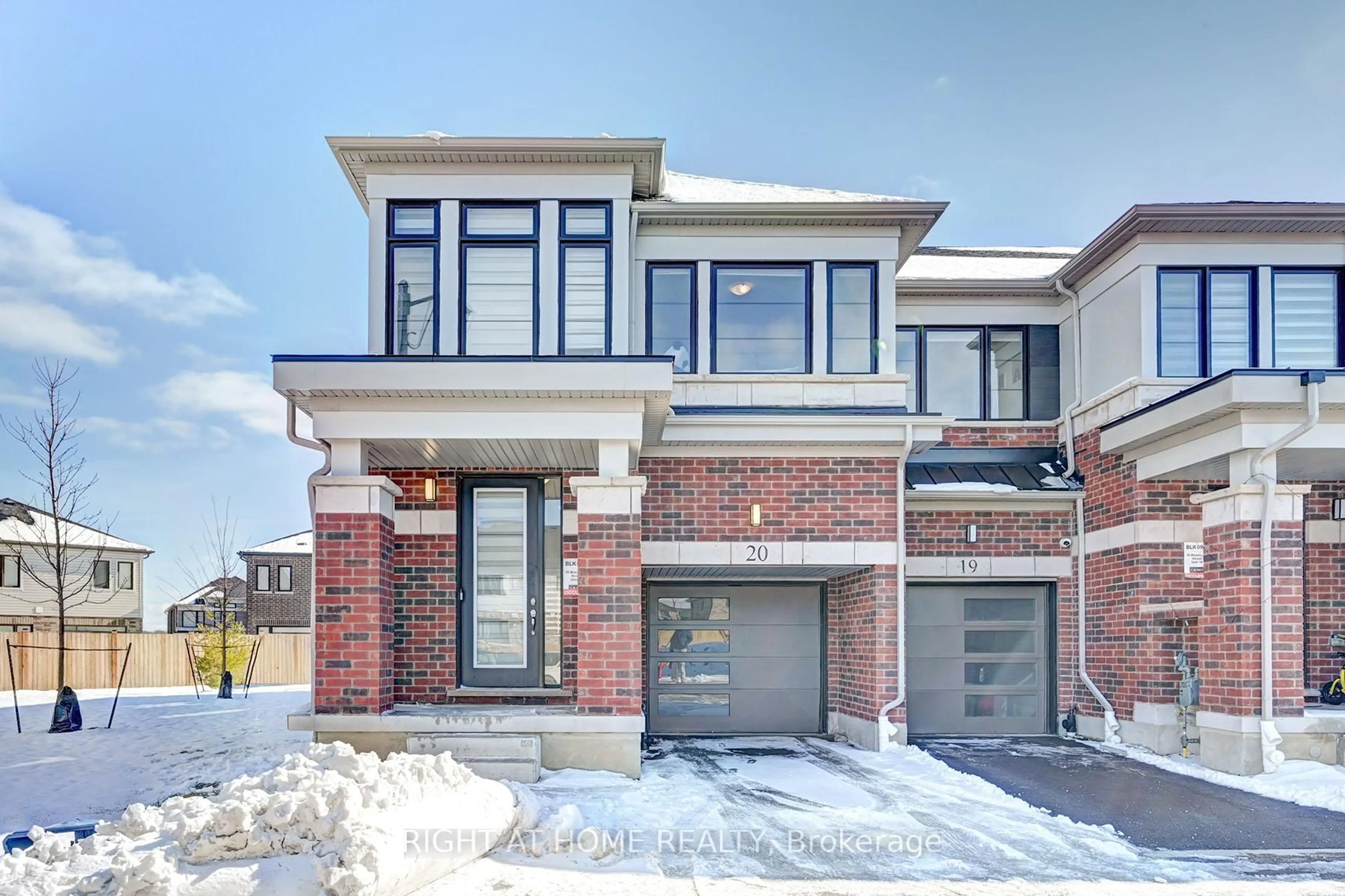 Home with brick exterior material, street for 15 Blacklock St #20, Cambridge Ontario N1S 0E6