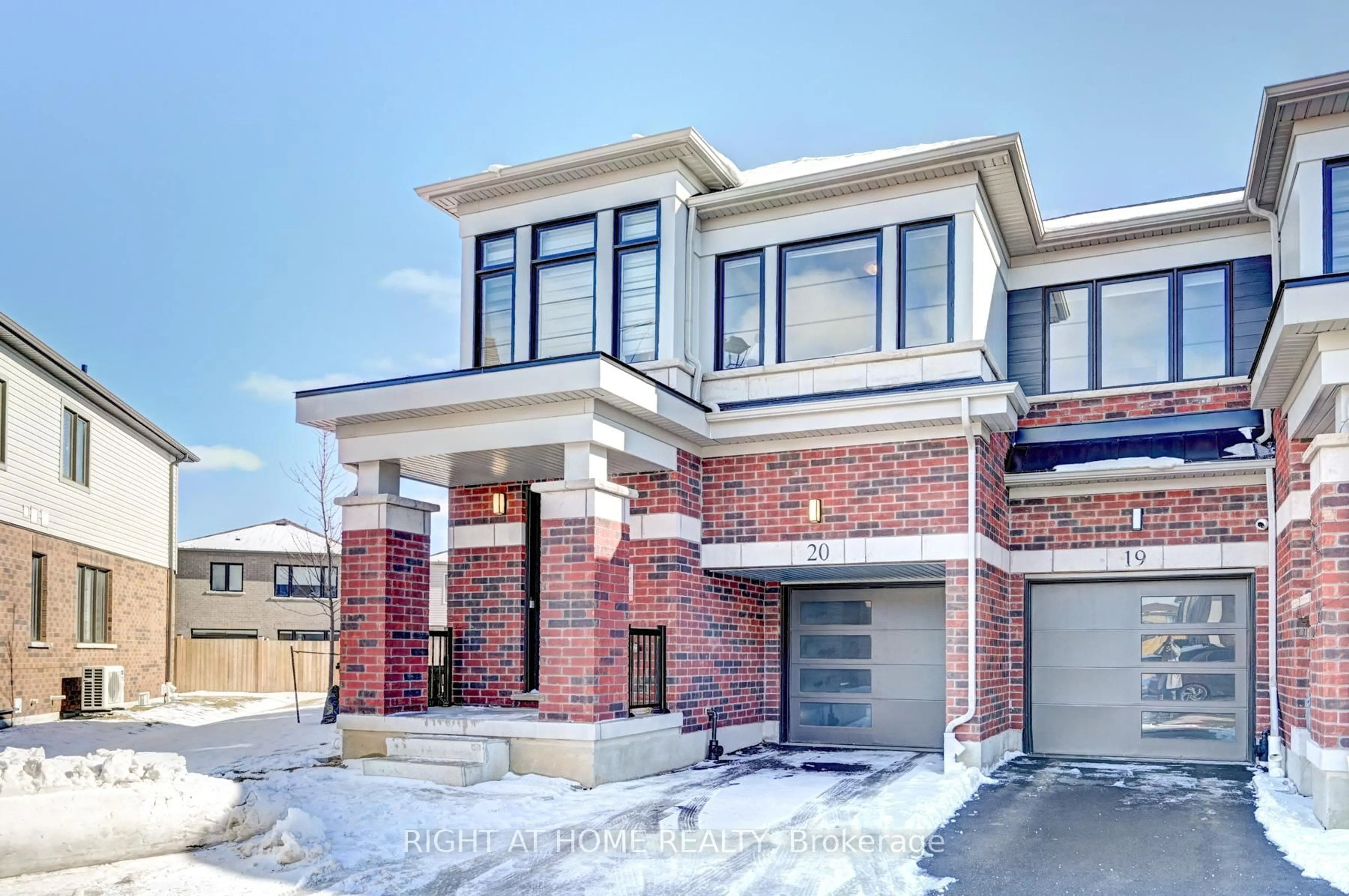 Home with brick exterior material, street for 15 Blacklock St #20, Cambridge Ontario N1S 0E6