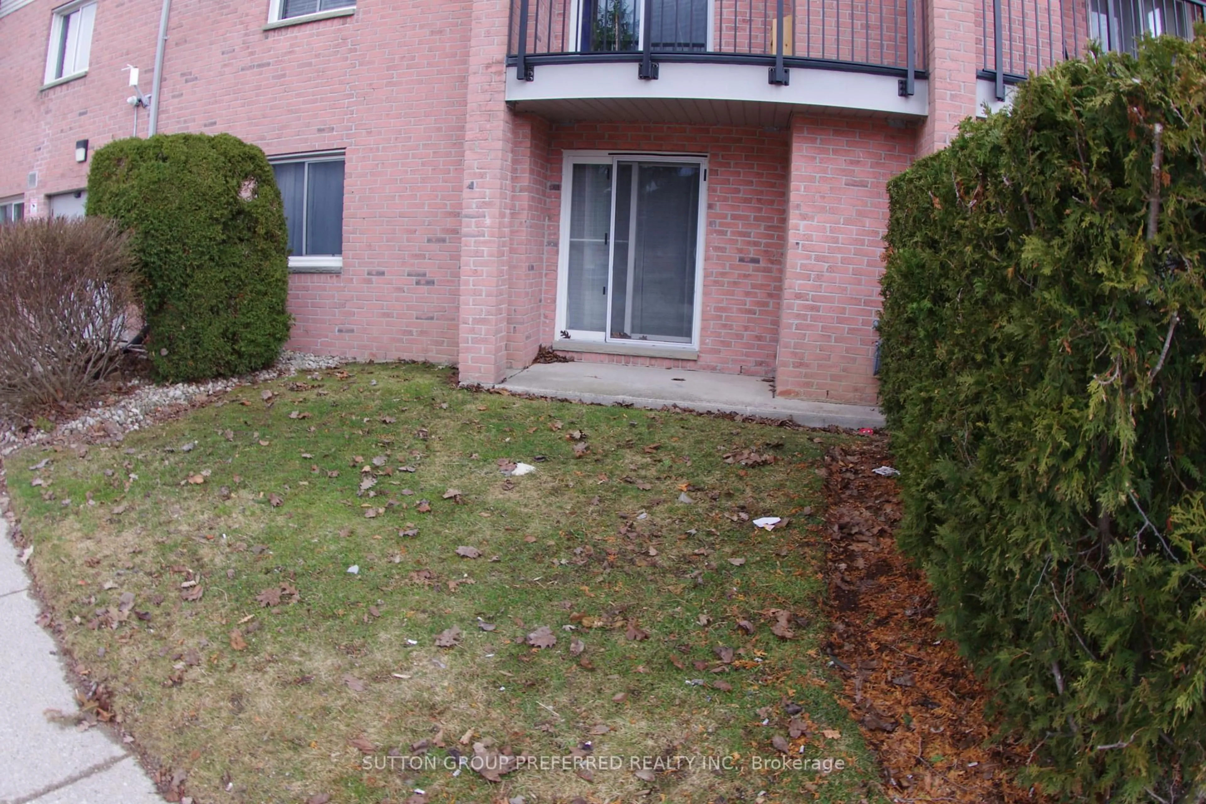 Patio, street for 148 Conway Dr #113, London South Ontario N6E 3N4
