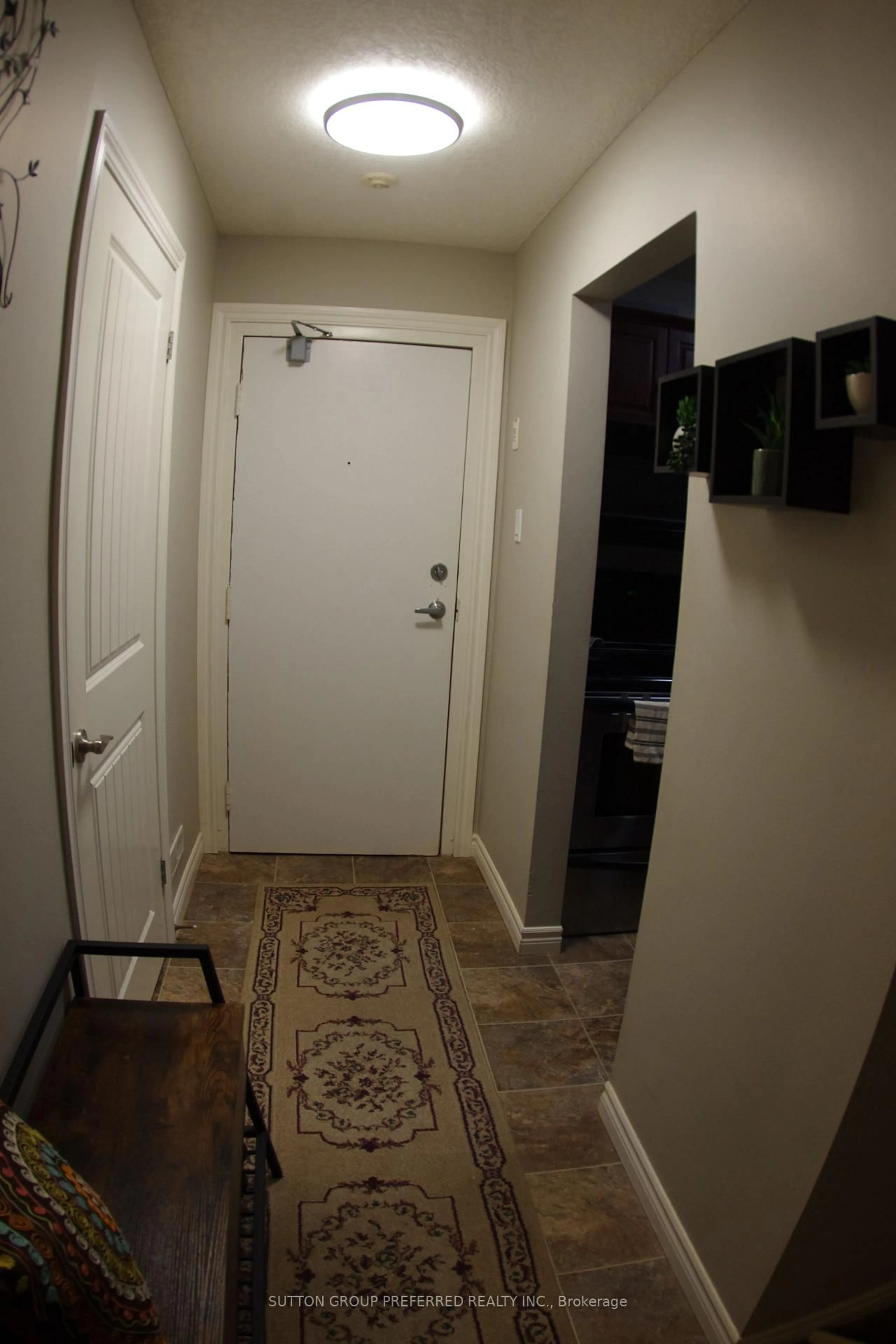 Indoor entryway for 148 Conway Dr #113, London South Ontario N6E 3N4