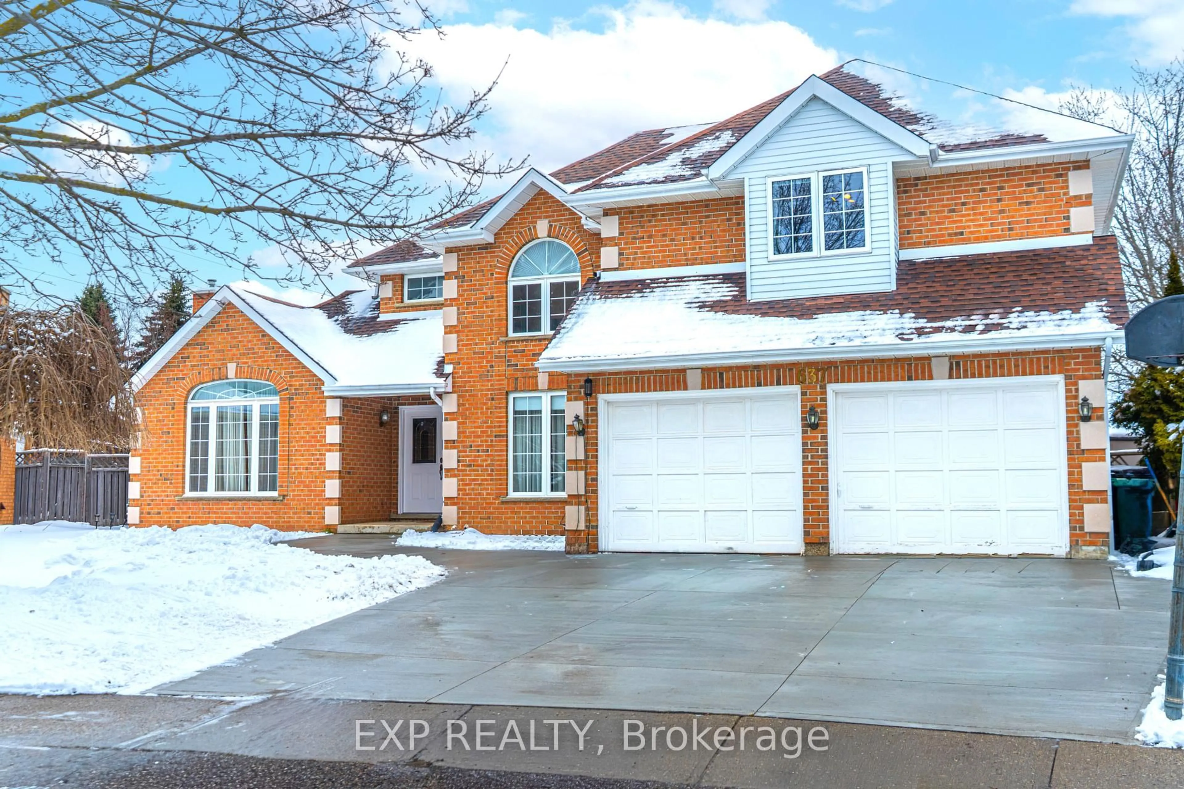 Home with brick exterior material, street for 637 Deer Run Dr, Waterloo Ontario N2K 3H5