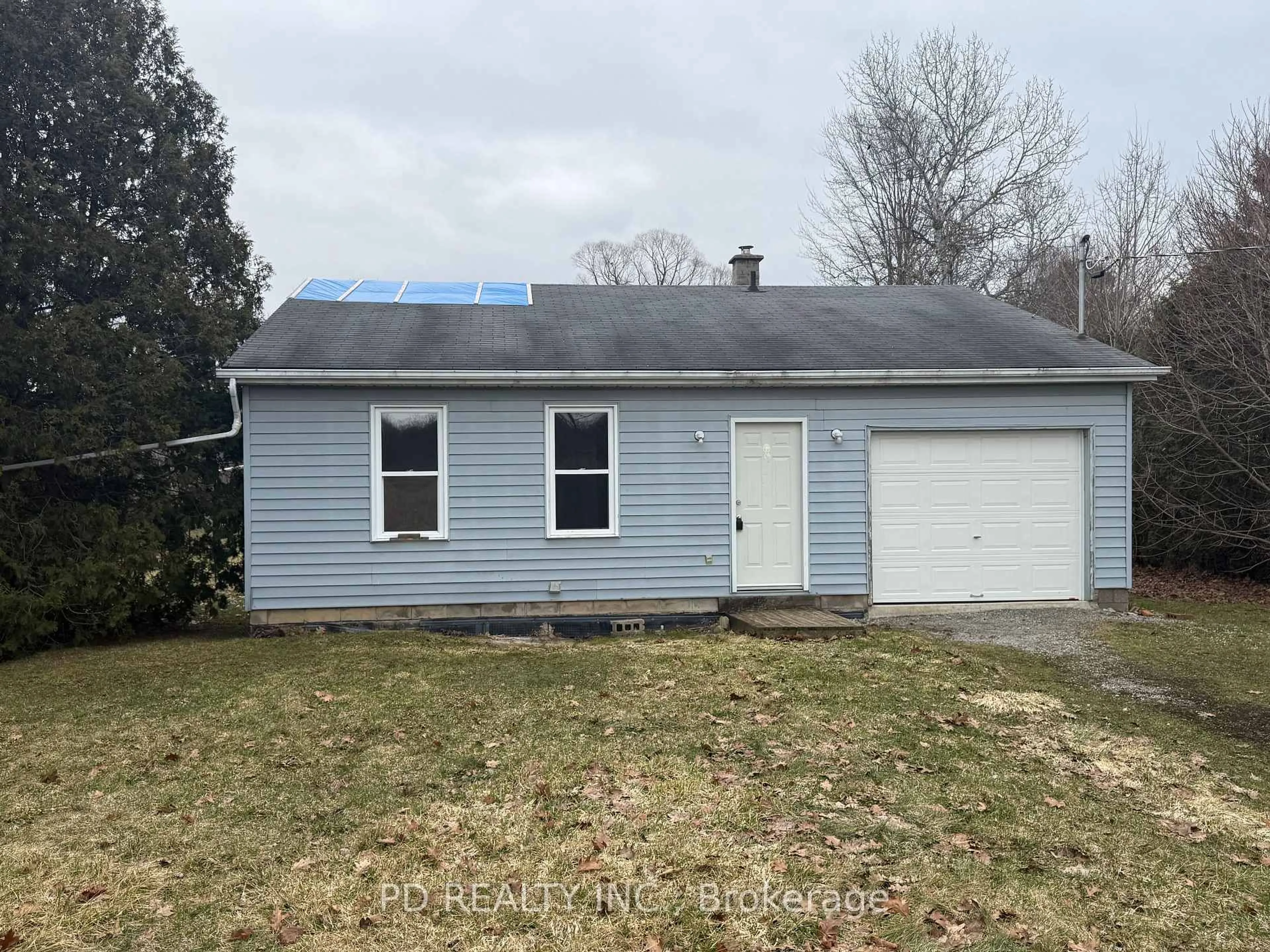 Home with vinyl exterior material, street for 612 Hines Rd, Haldimand Ontario N1A 2W7