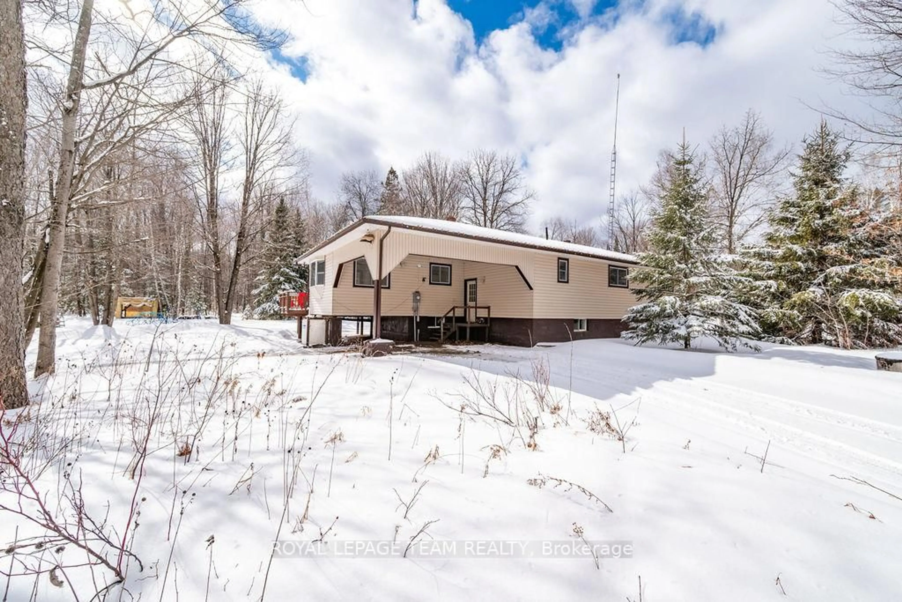 Shed for 2323 Eady Rd, Renfrew Ontario K7V 3Z8
