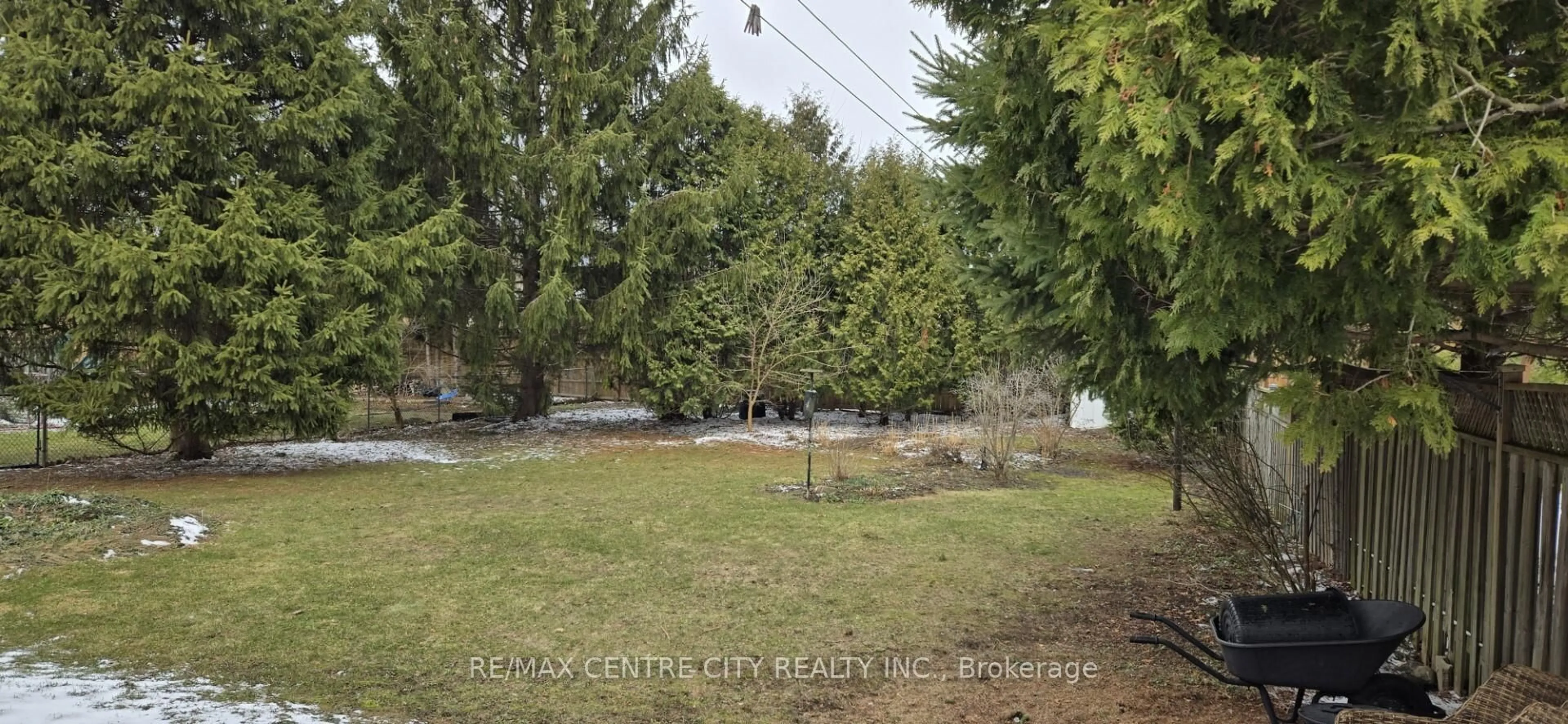 Unknown for 632 TENNENT Ave, London North Ontario N5X 1L6