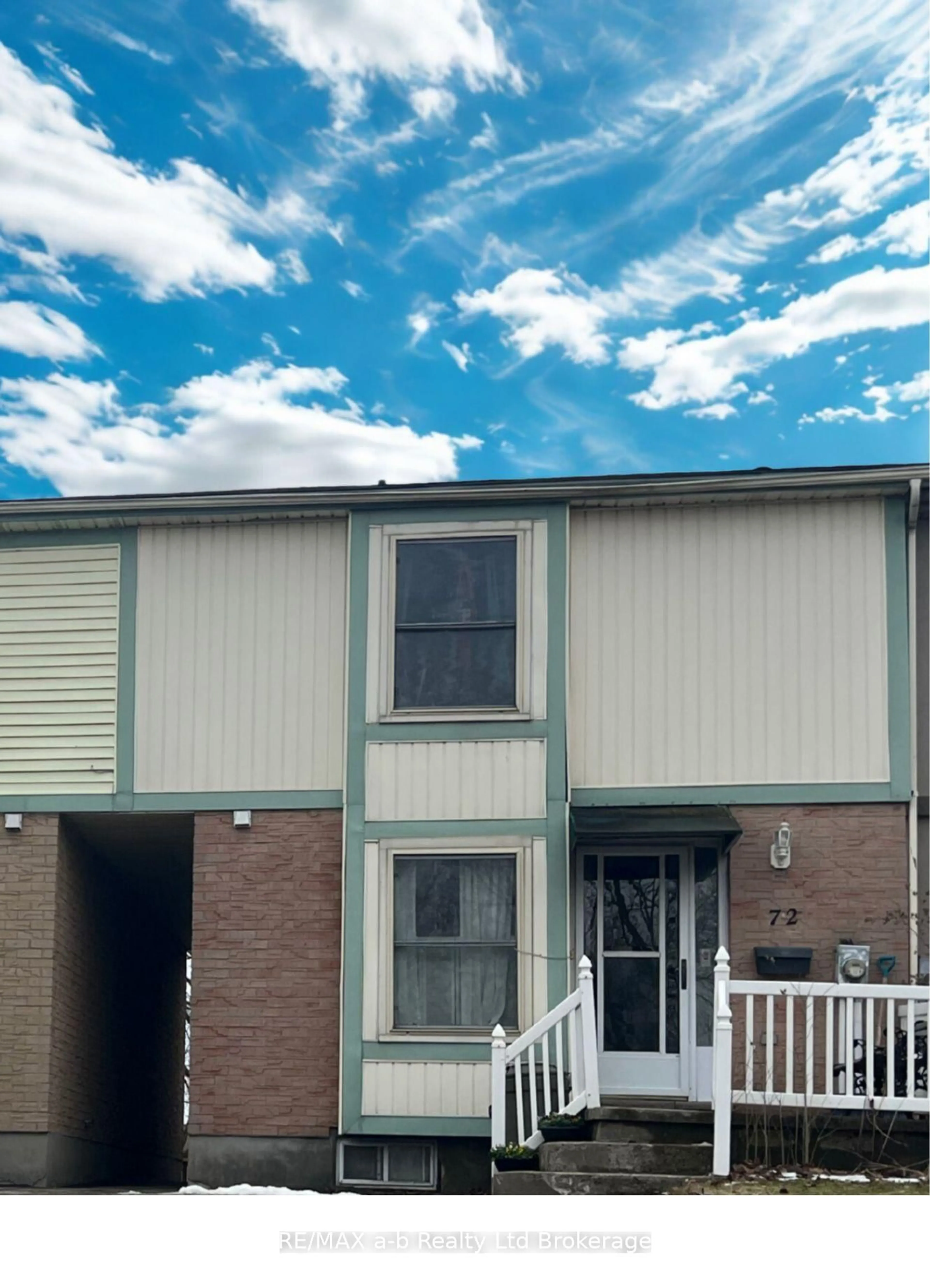 Home with vinyl exterior material, building for 72 Adswood Rd, London South Ontario N6E 2W1