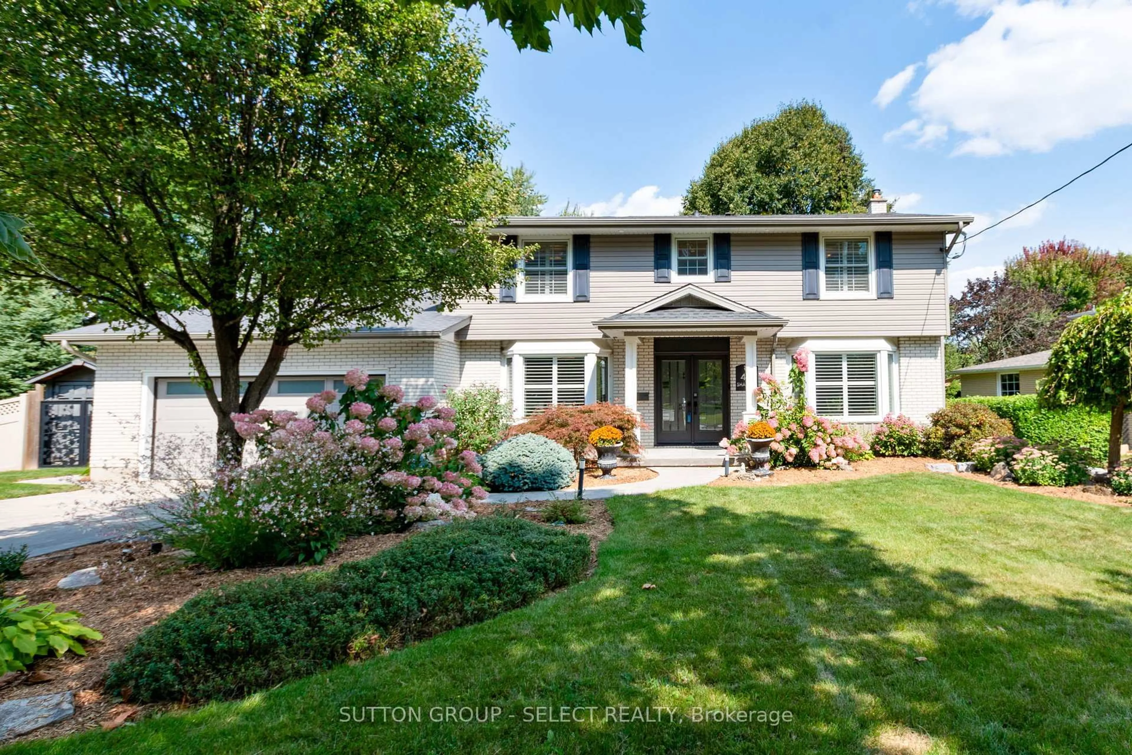 Home with vinyl exterior material, street for 47 SHAVIAN Blvd, London North Ontario N6G 2P1