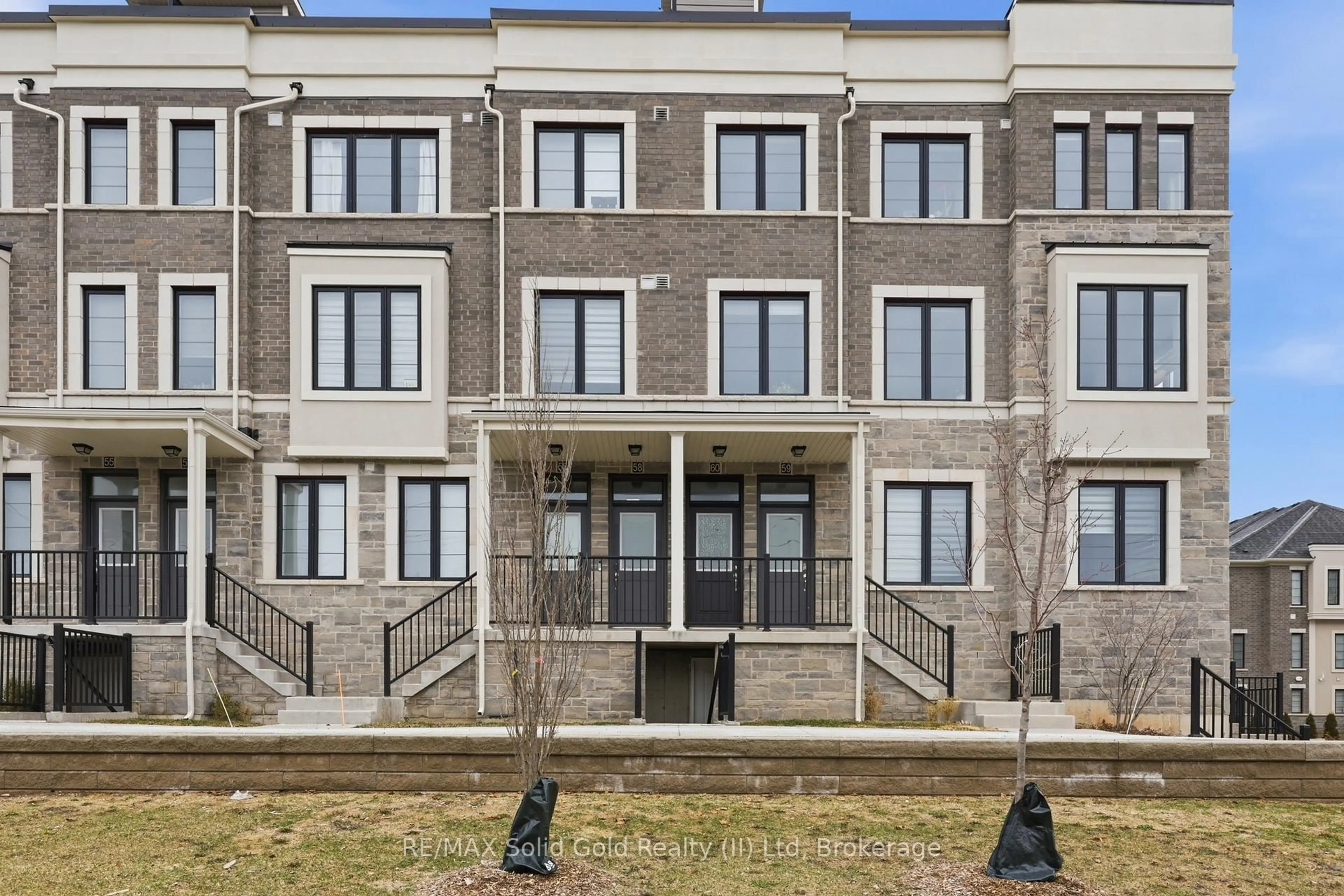 Home with brick exterior material, building for 383 Dundas St #58, Hamilton Ontario L8B 1X6