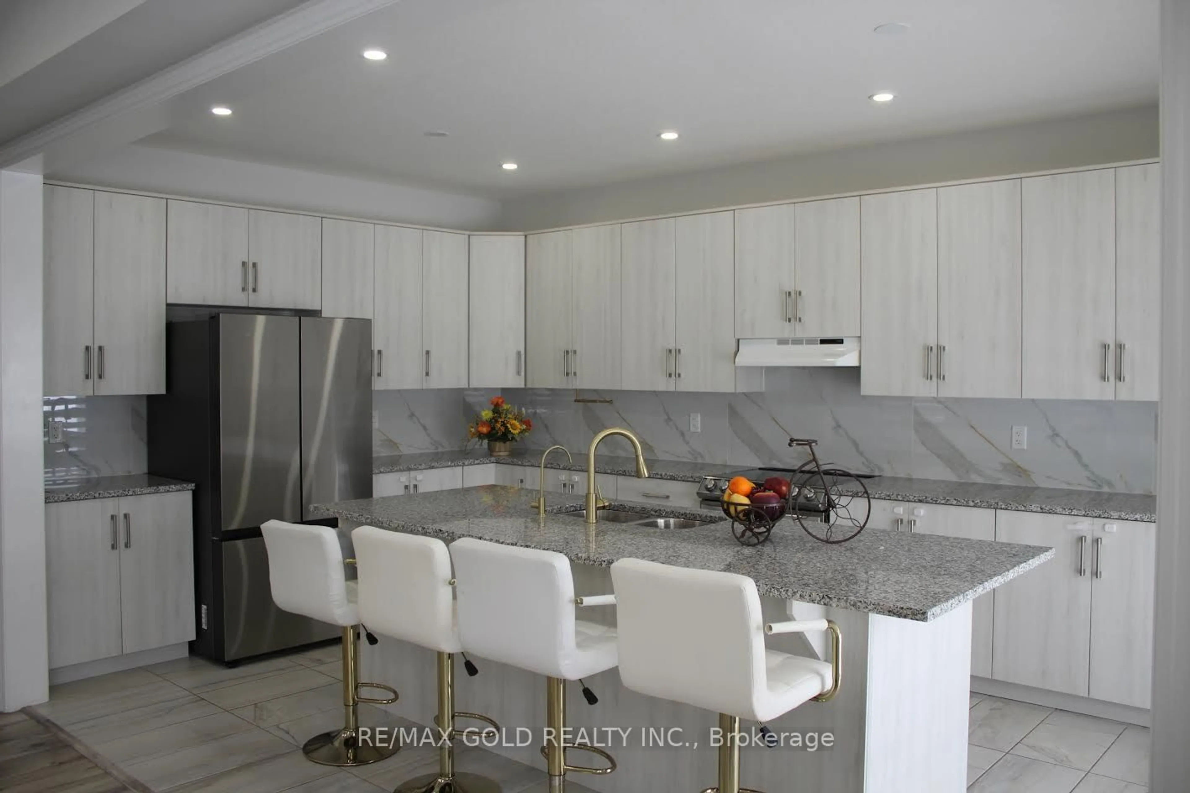 Open concept kitchen, ceramic/tile floor for 30 Henry Maracle St, North Dumfries Ontario N0B 1E0