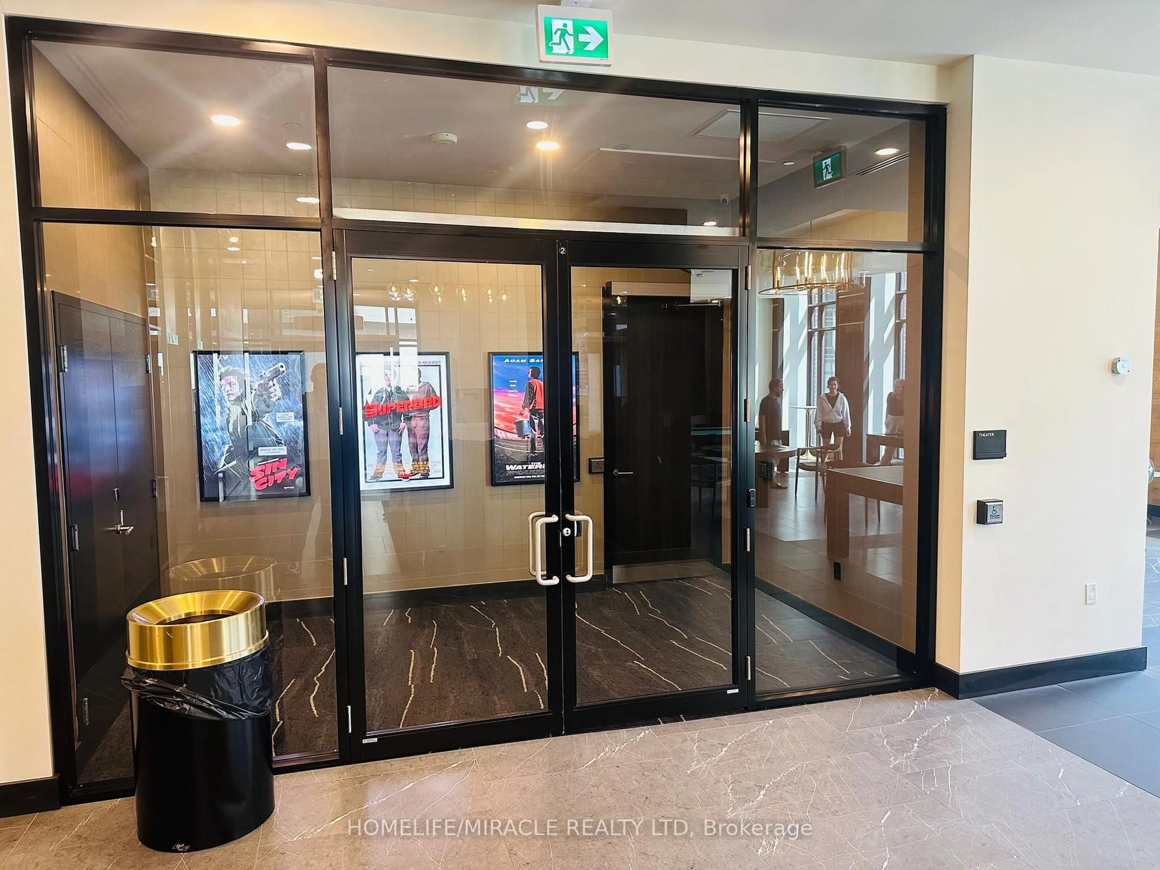 Indoor foyer for 145 Columbia St #2226, Waterloo Ontario N2L 3L2