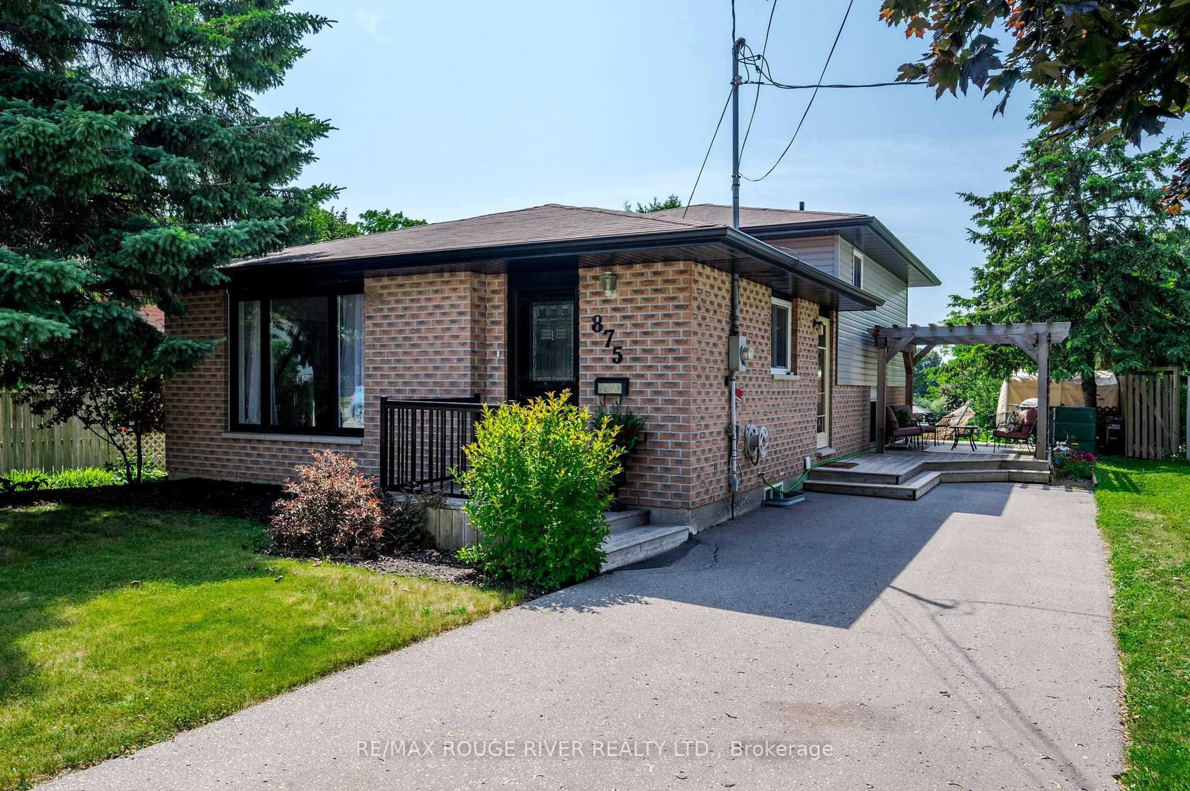 Home with brick exterior material, street for 875 Westwood Cres, Cobourg Ontario K9A 5B3