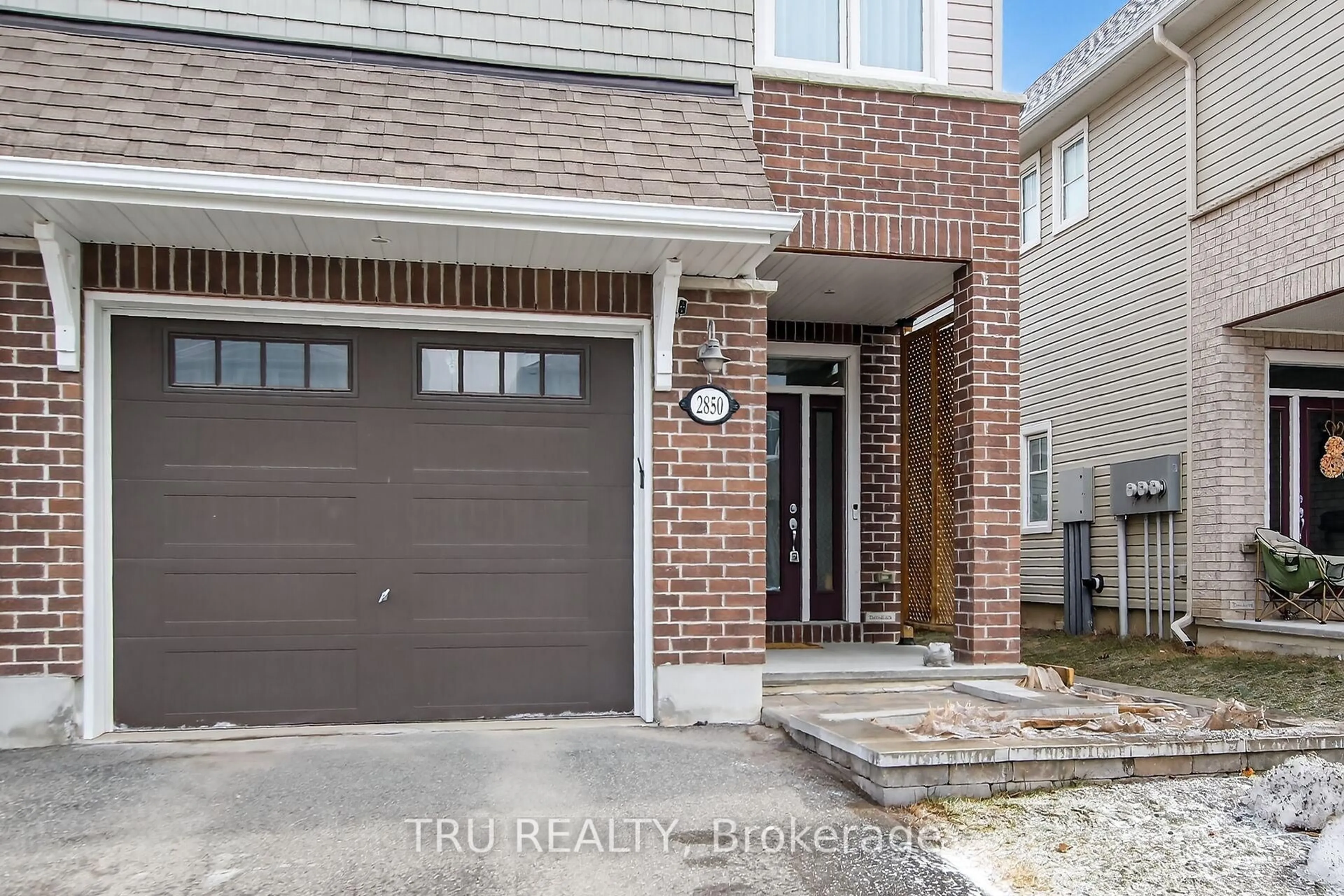 Home with brick exterior material, street for 2850 Grand Canal St, Ottawa Ontario K2J 0T3