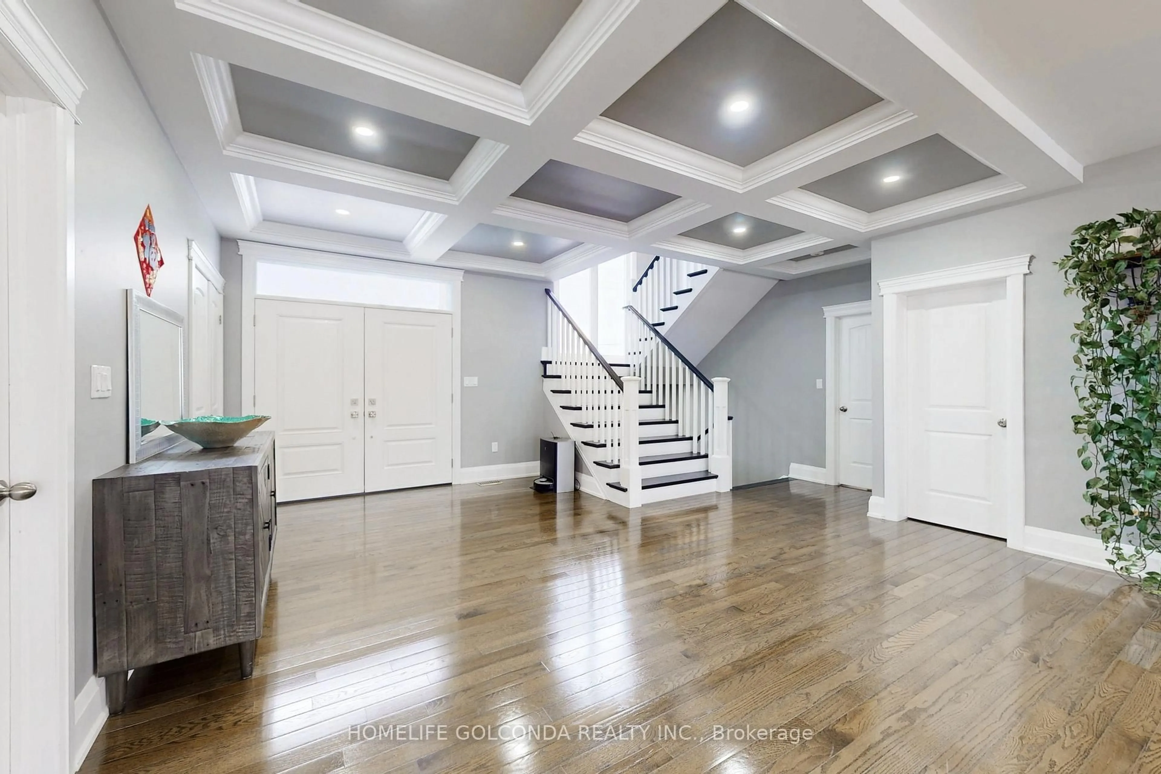 Indoor entryway for 2687 Haldimand 55 Rd, Haldimand Ontario N0A 1H0