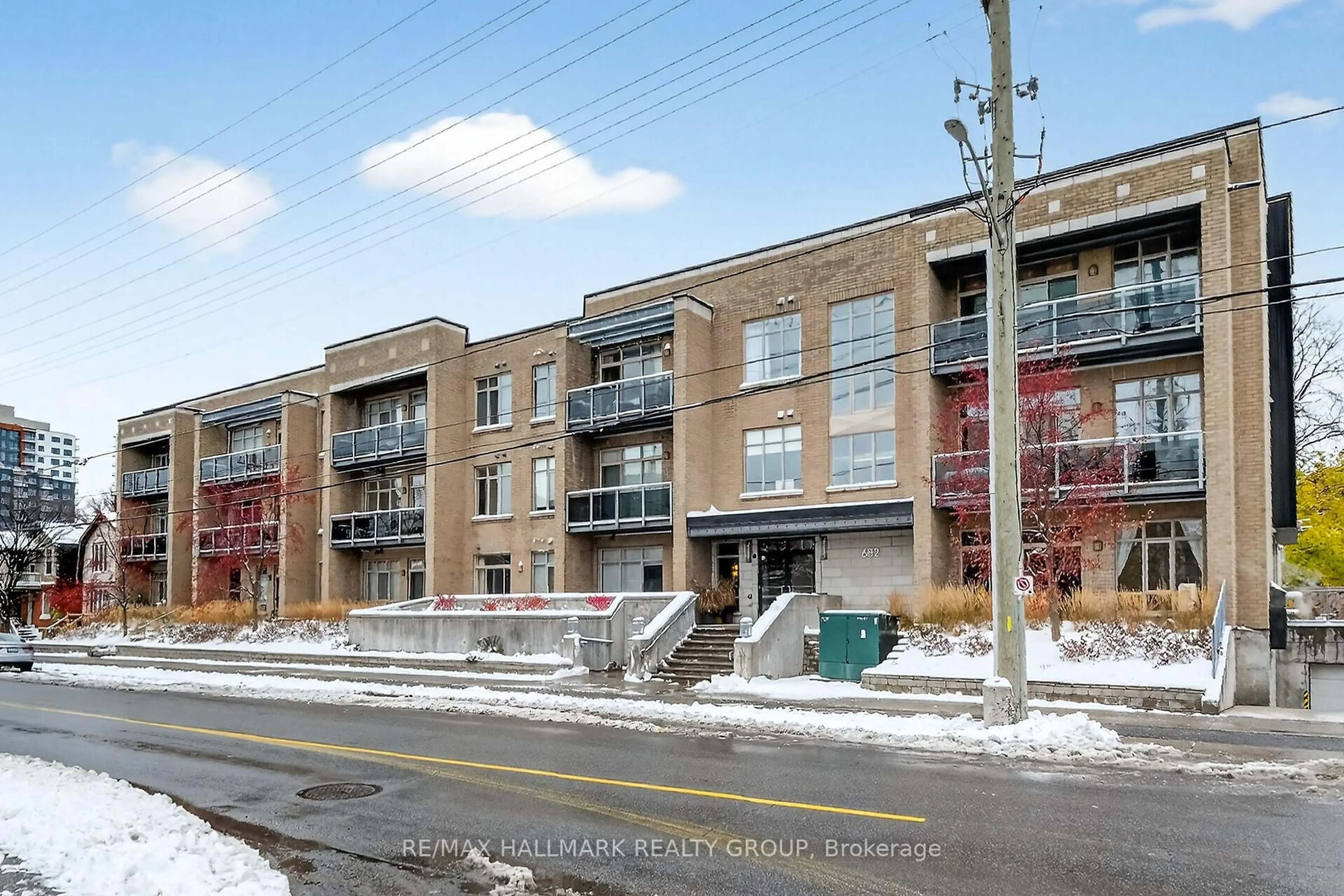 Unknown for 682 Churchill Ave #210, Ottawa Ontario K1Z 5G5