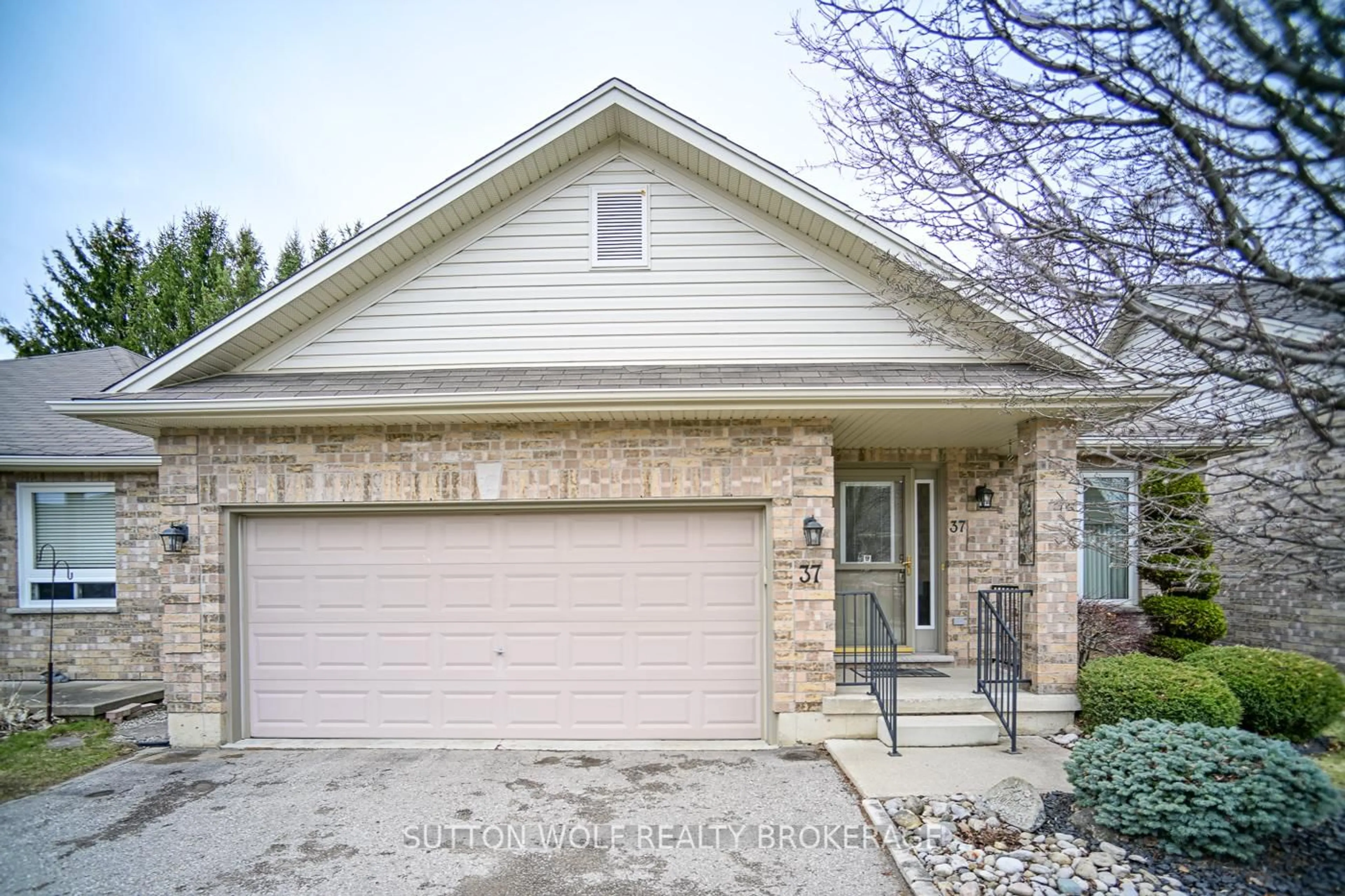 Home with brick exterior material, street for 375 Scott St #7, Strathroy-Caradoc Ontario N7G 4G7