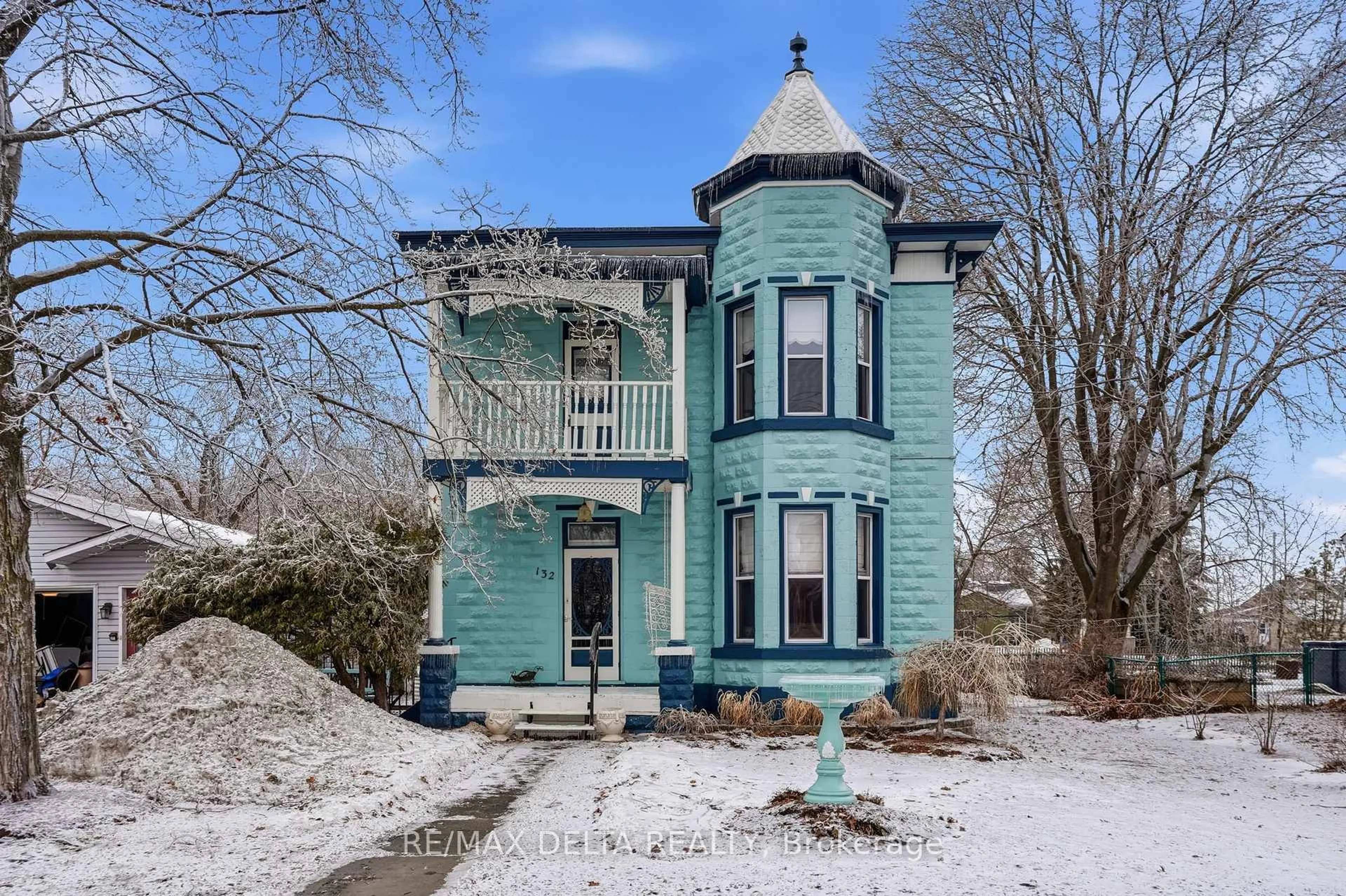 Home with brick exterior material, building for 132 High St, Champlain Ontario K0B 1R0