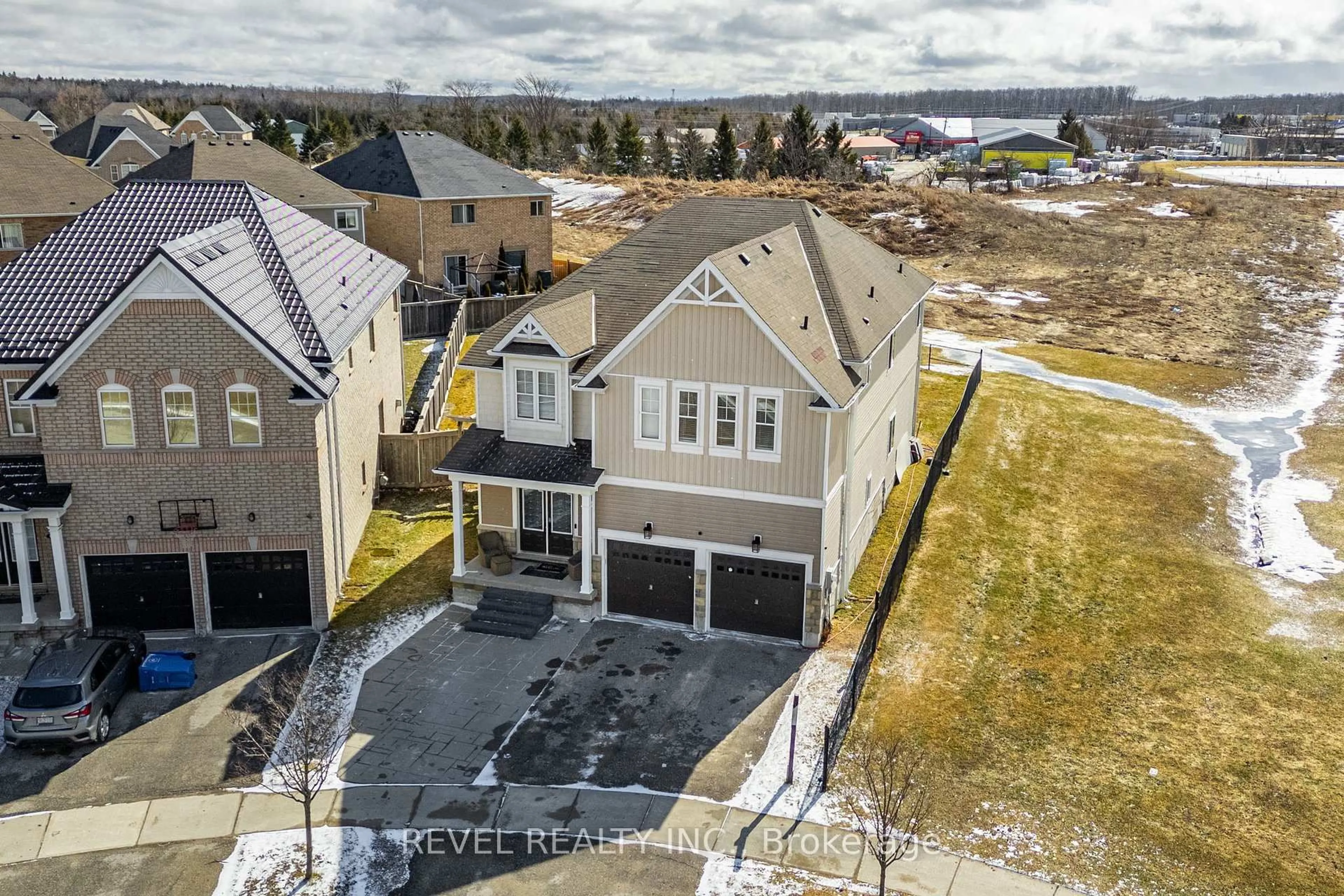 A pic from outside/outdoor area/front of a property/back of a property/a pic from drone, street for 416 Tansley St, Shelburne Ontario L9V 2S6