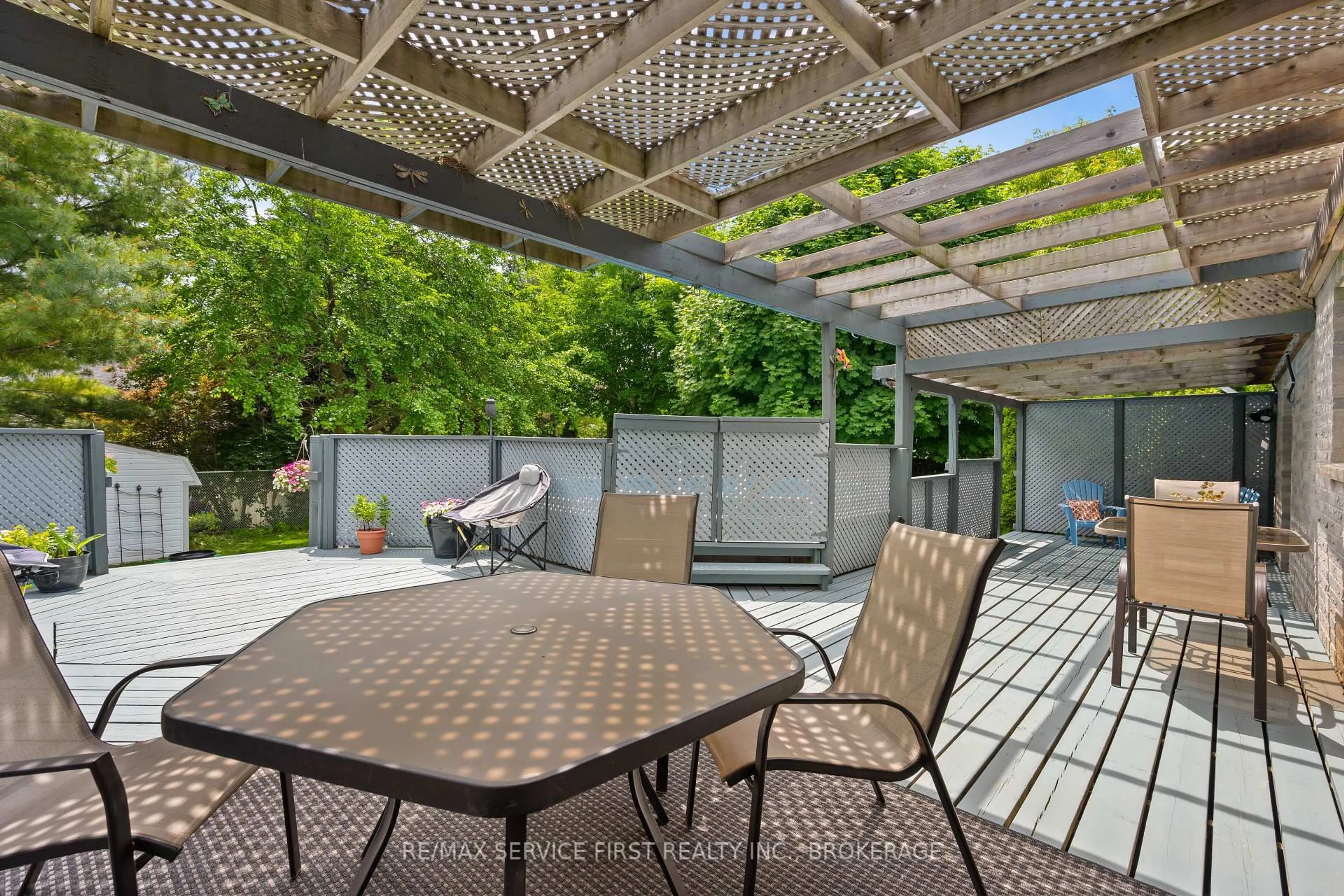 Patio, street for 199 Splinter Crt, Kingston Ontario K7M 7Z3