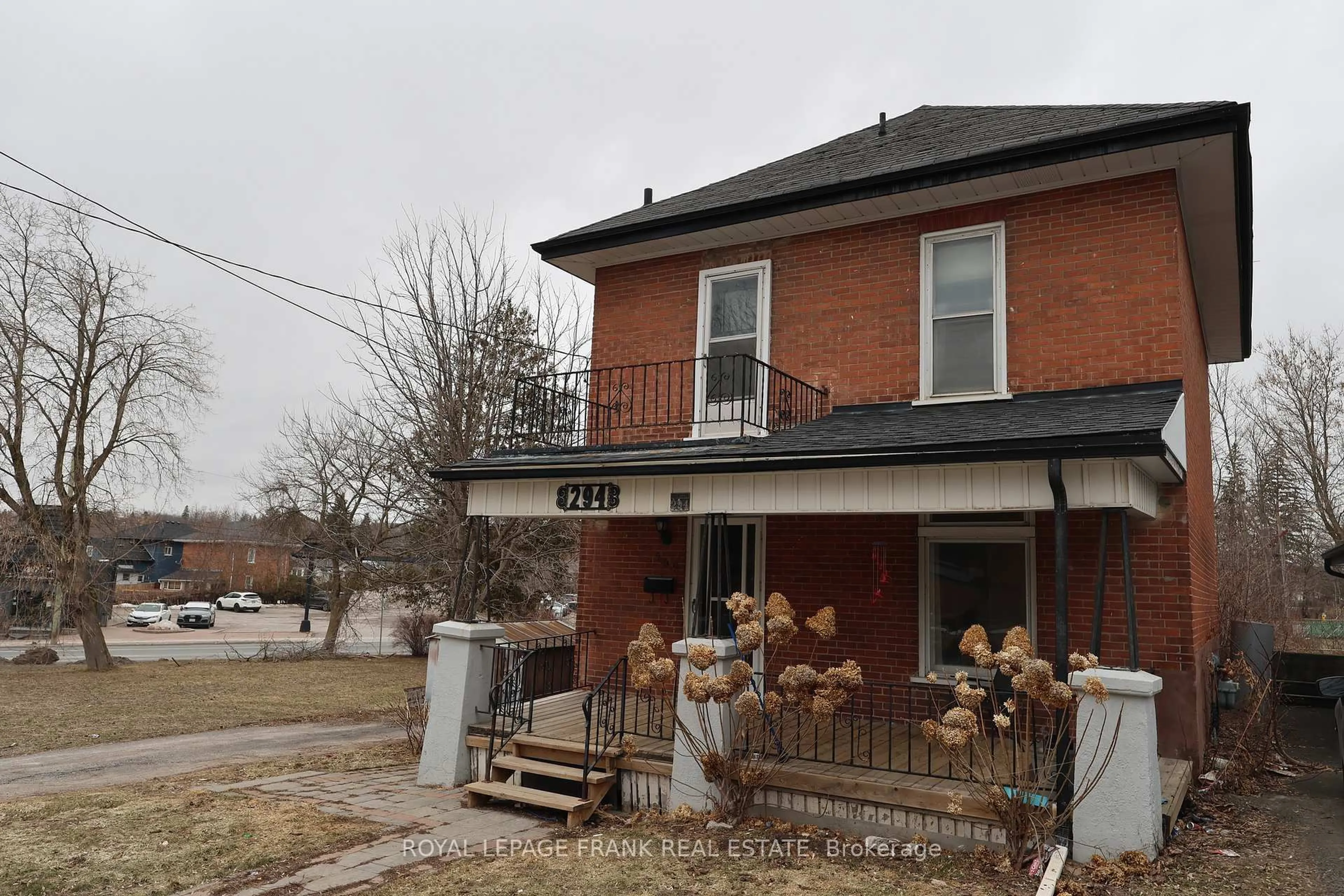 Home with brick exterior material, street for 294 Parkhill Rd, Peterborough Ontario K9H 3H7